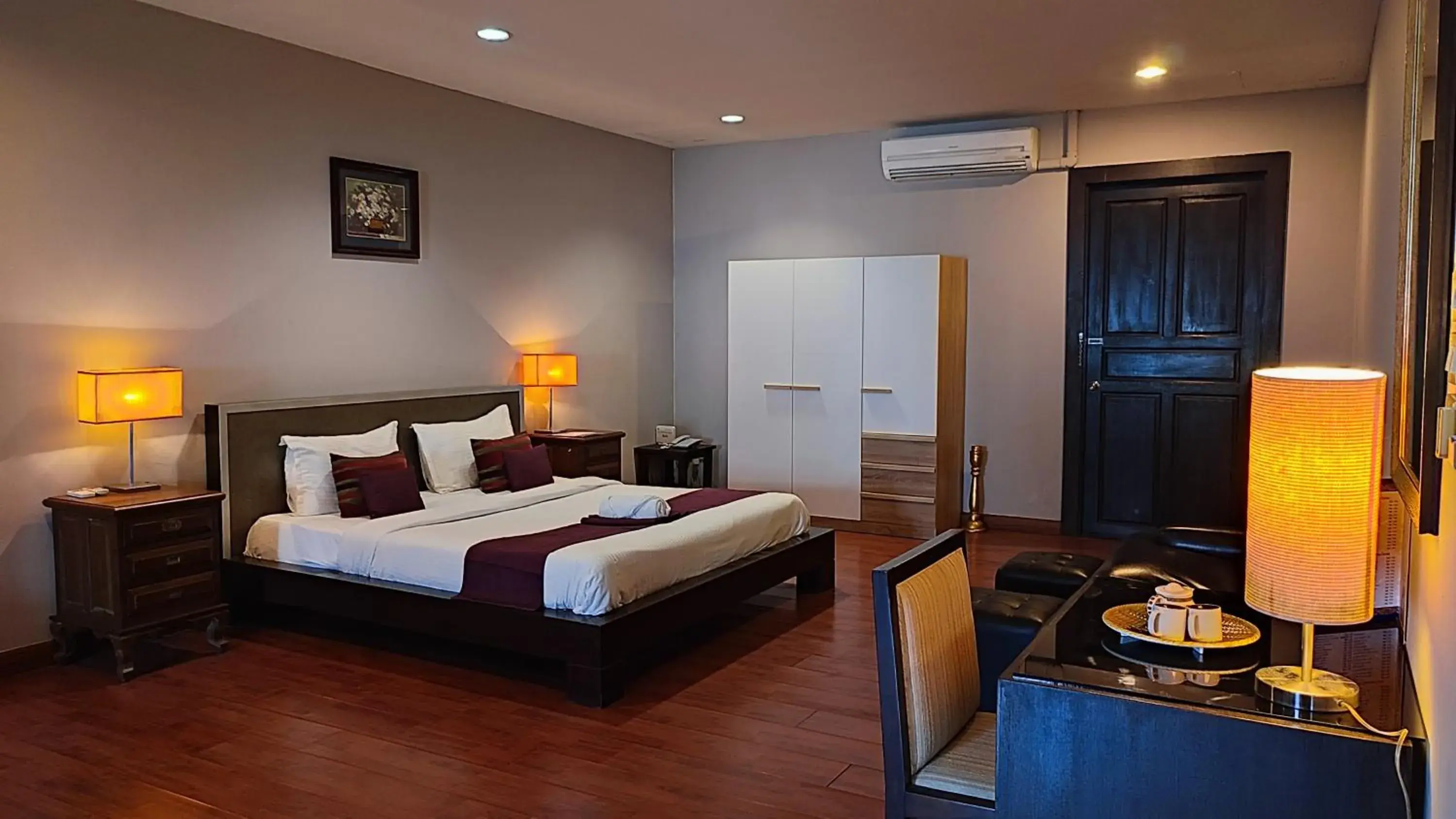 Bedroom in ShriGo Resort & Spa Pattaya