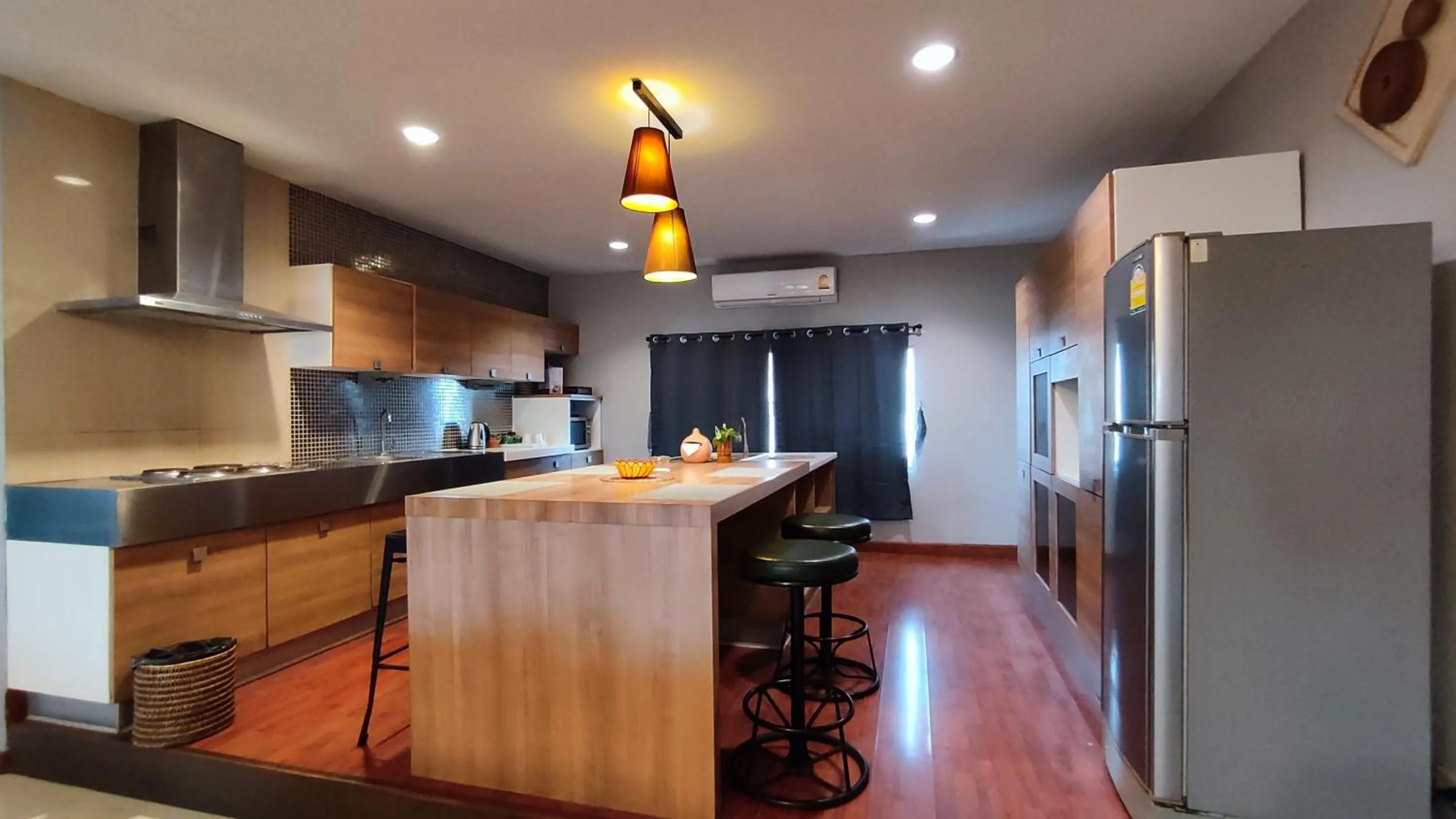 kitchen, Kitchen/Kitchenette in ShriGo Resort & Spa Pattaya