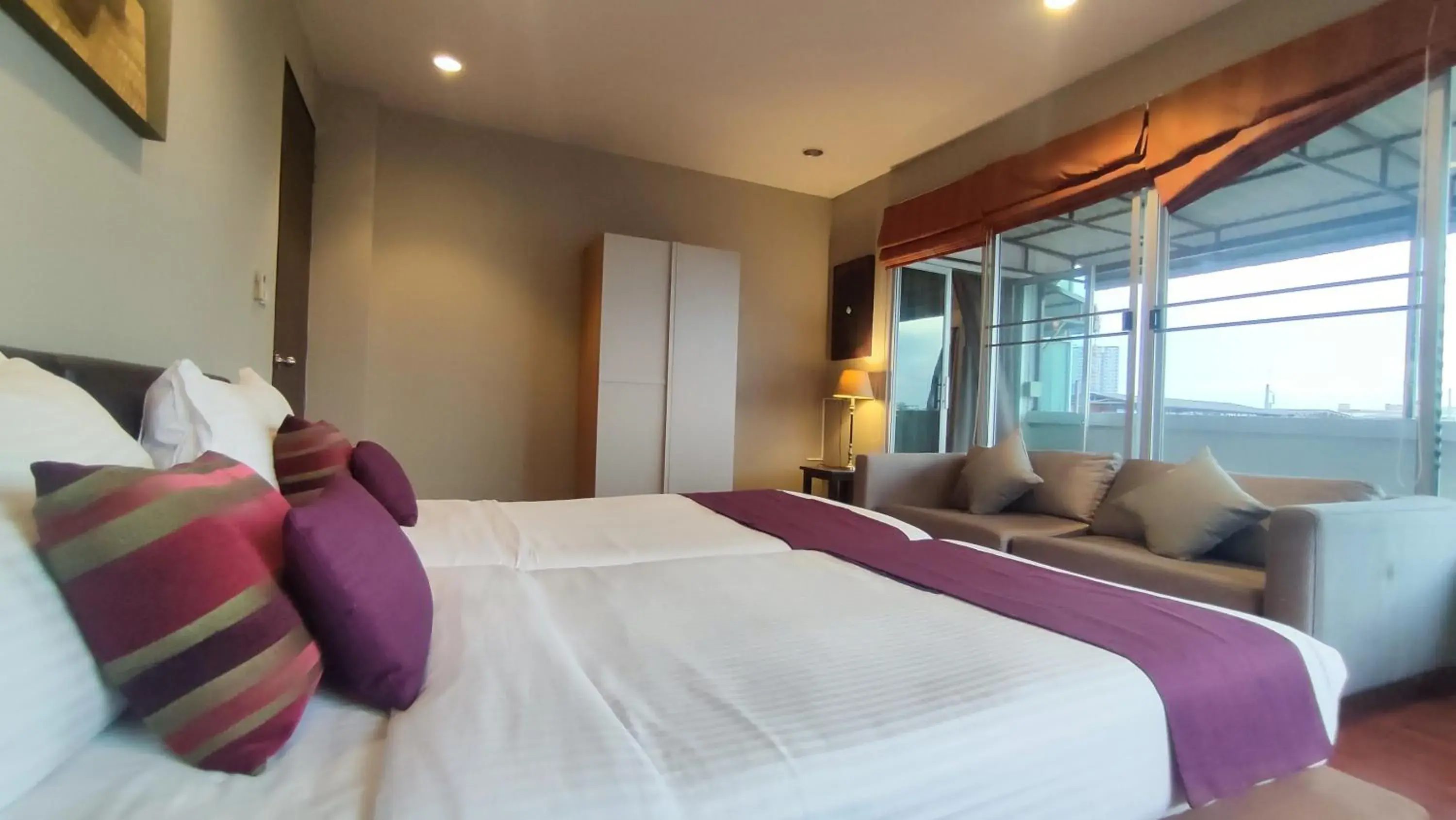 Bedroom in ShriGo Resort & Spa Pattaya