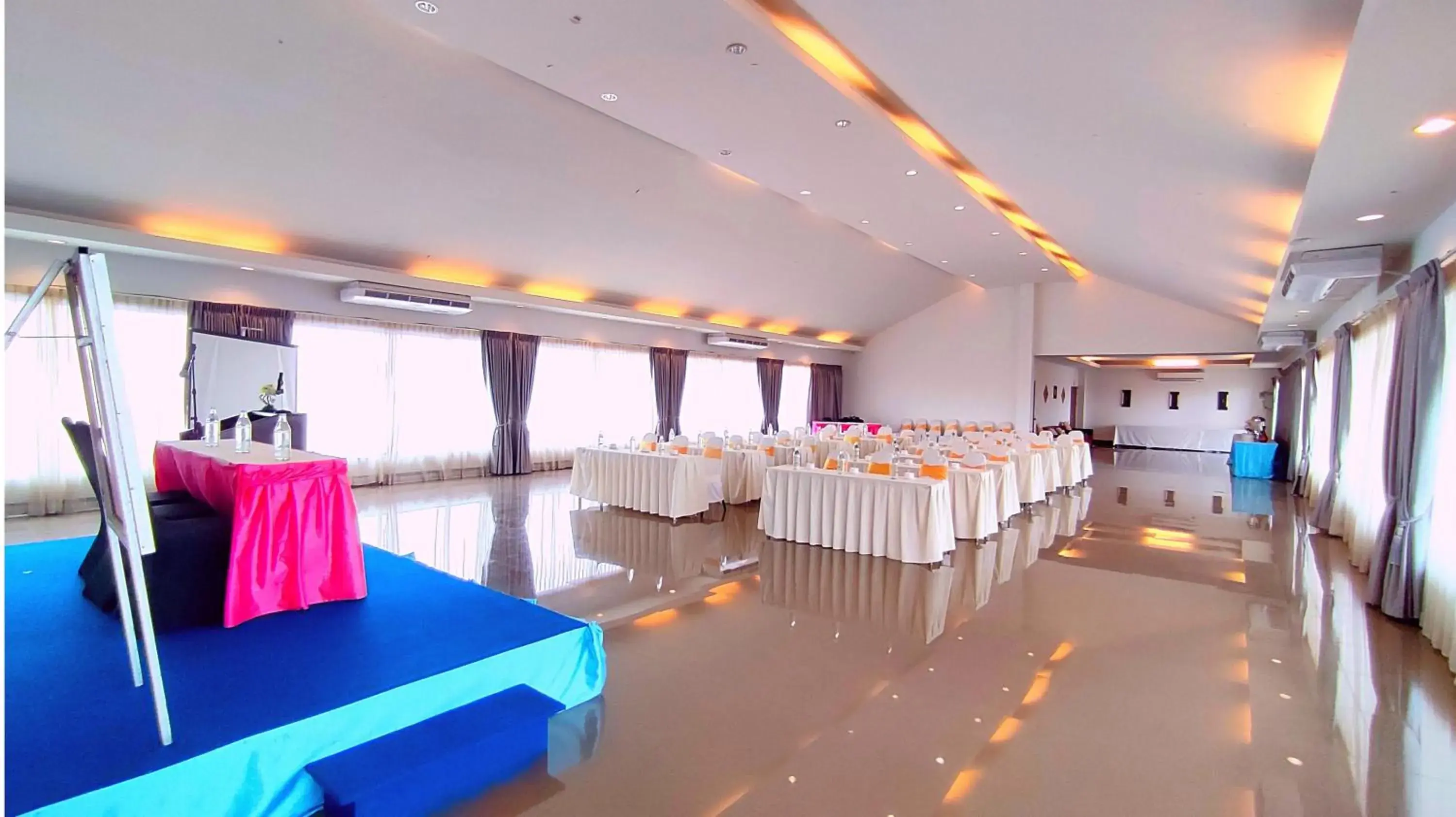 Banquet/Function facilities, Banquet Facilities in ShriGo Resort & Spa Pattaya