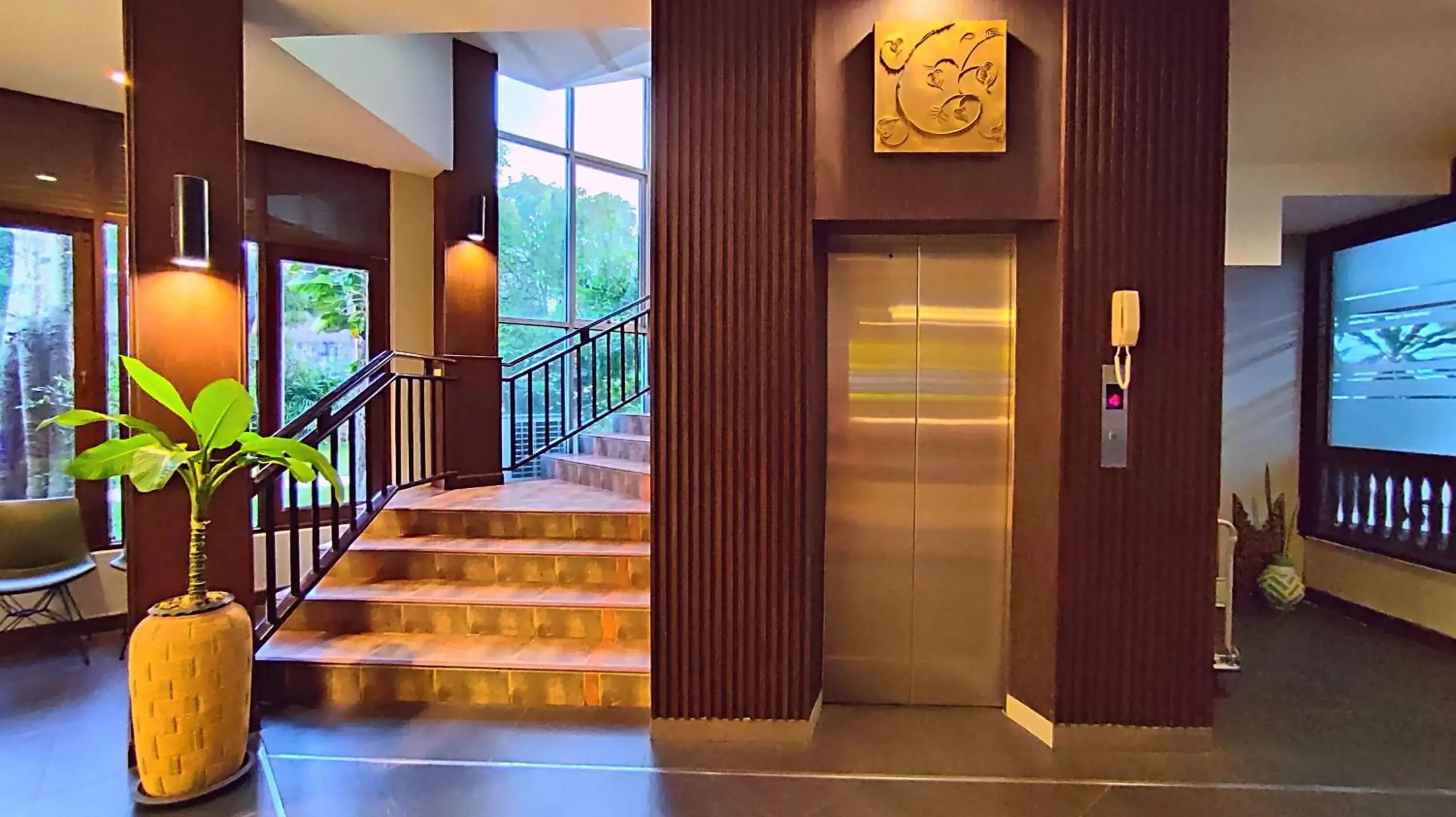 elevator in ShriGo Resort & Spa Pattaya