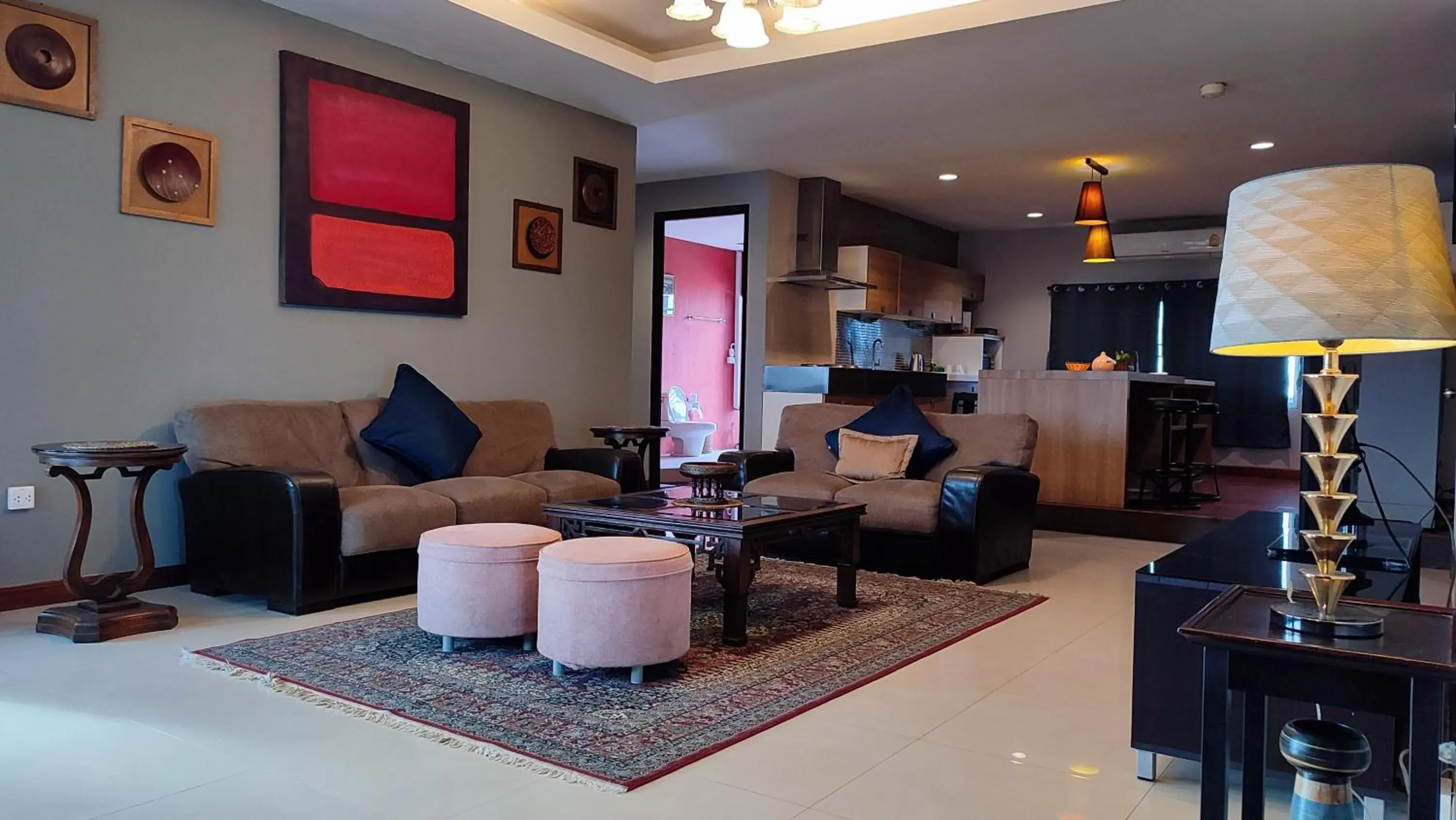 Living room, Lobby/Reception in ShriGo Resort & Spa Pattaya