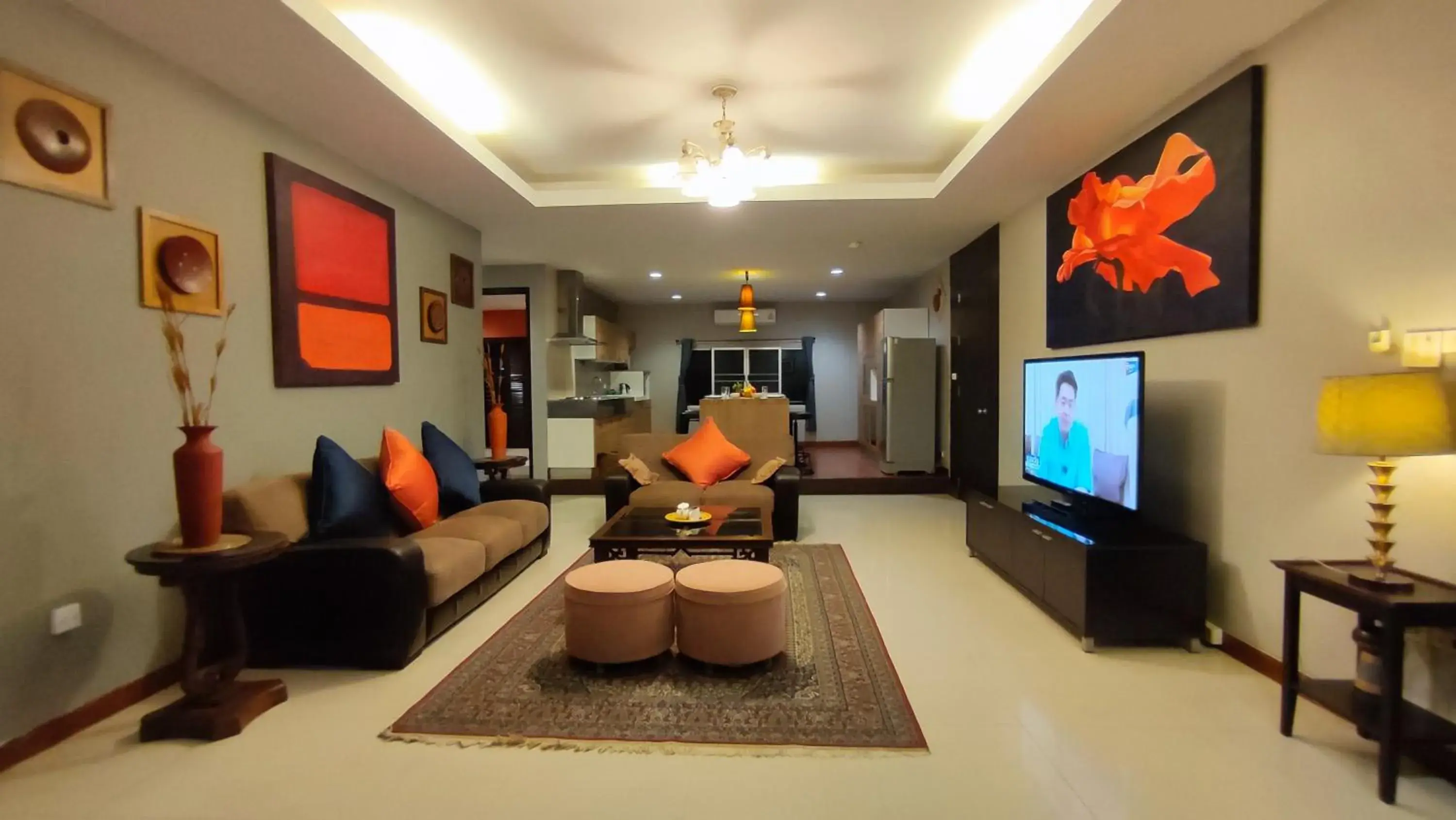 Living room, Seating Area in ShriGo Resort & Spa Pattaya