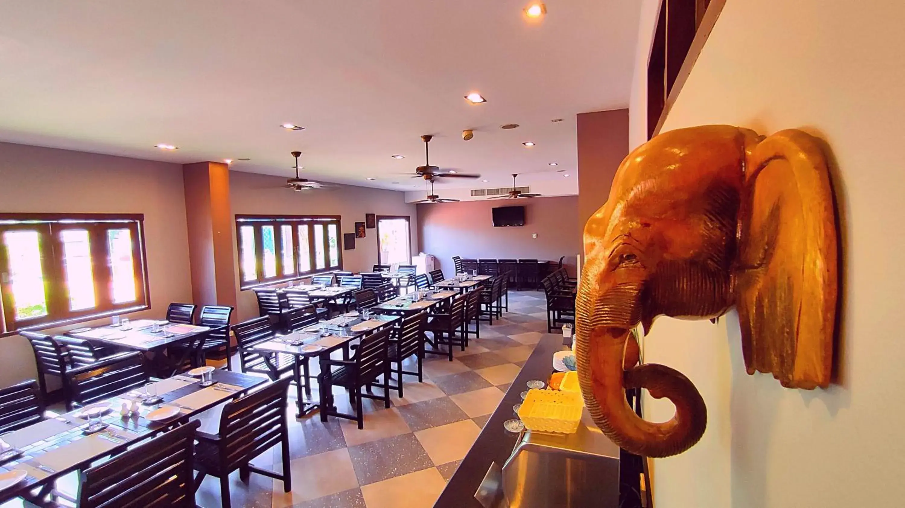Restaurant/Places to Eat in ShriGo Resort & Spa Pattaya
