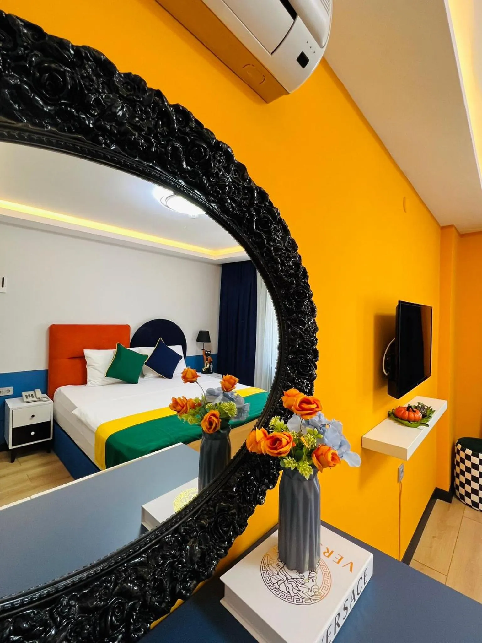 Decorative detail in Apex Hotel