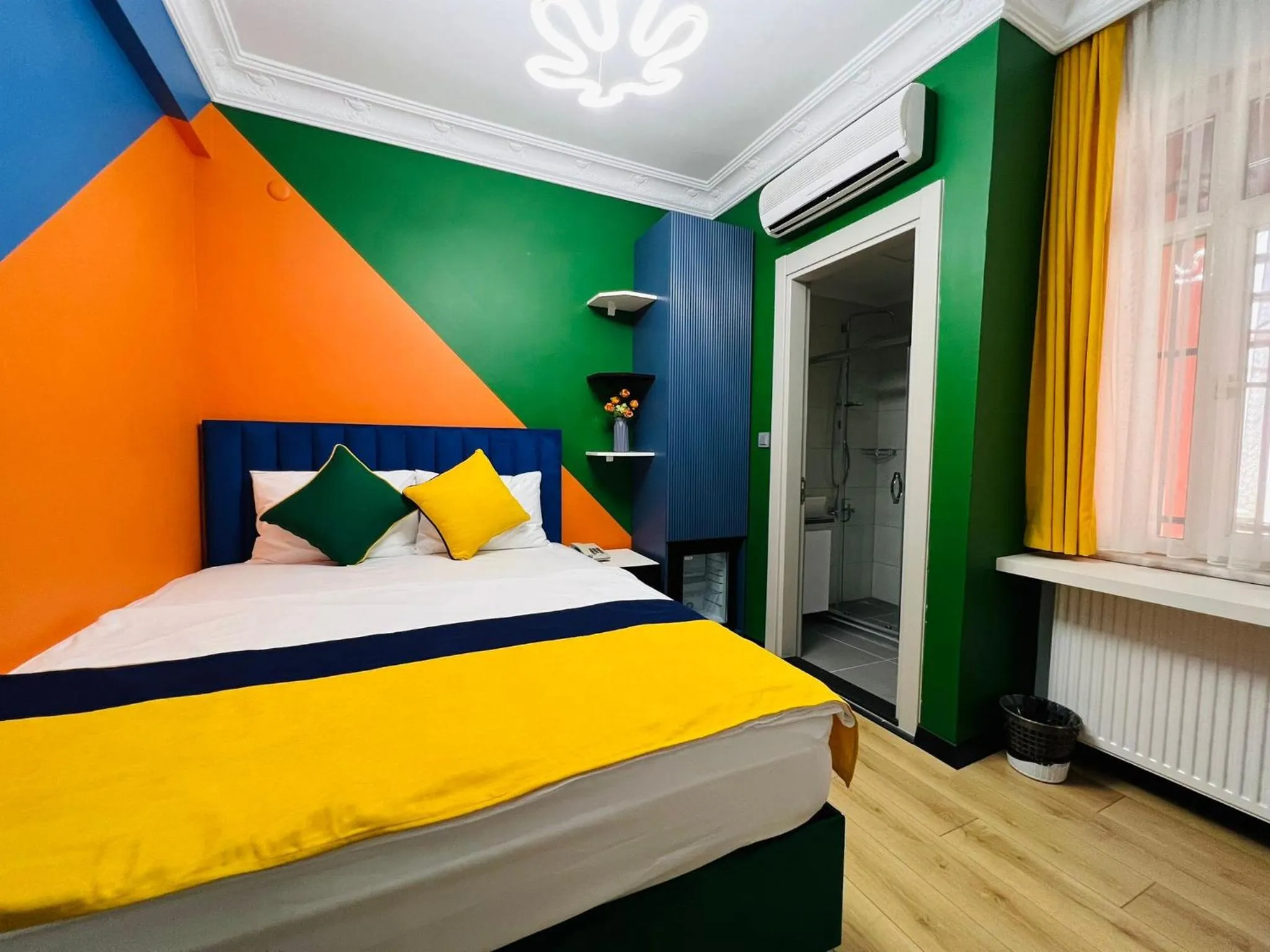 Bedroom in Apex Hotel