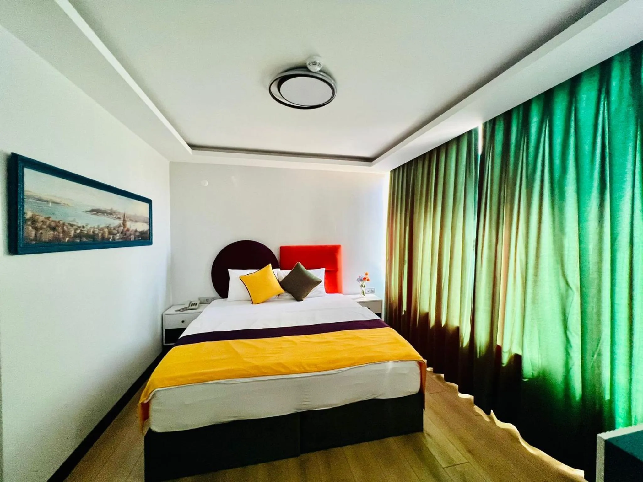 Bedroom in Apex Hotel