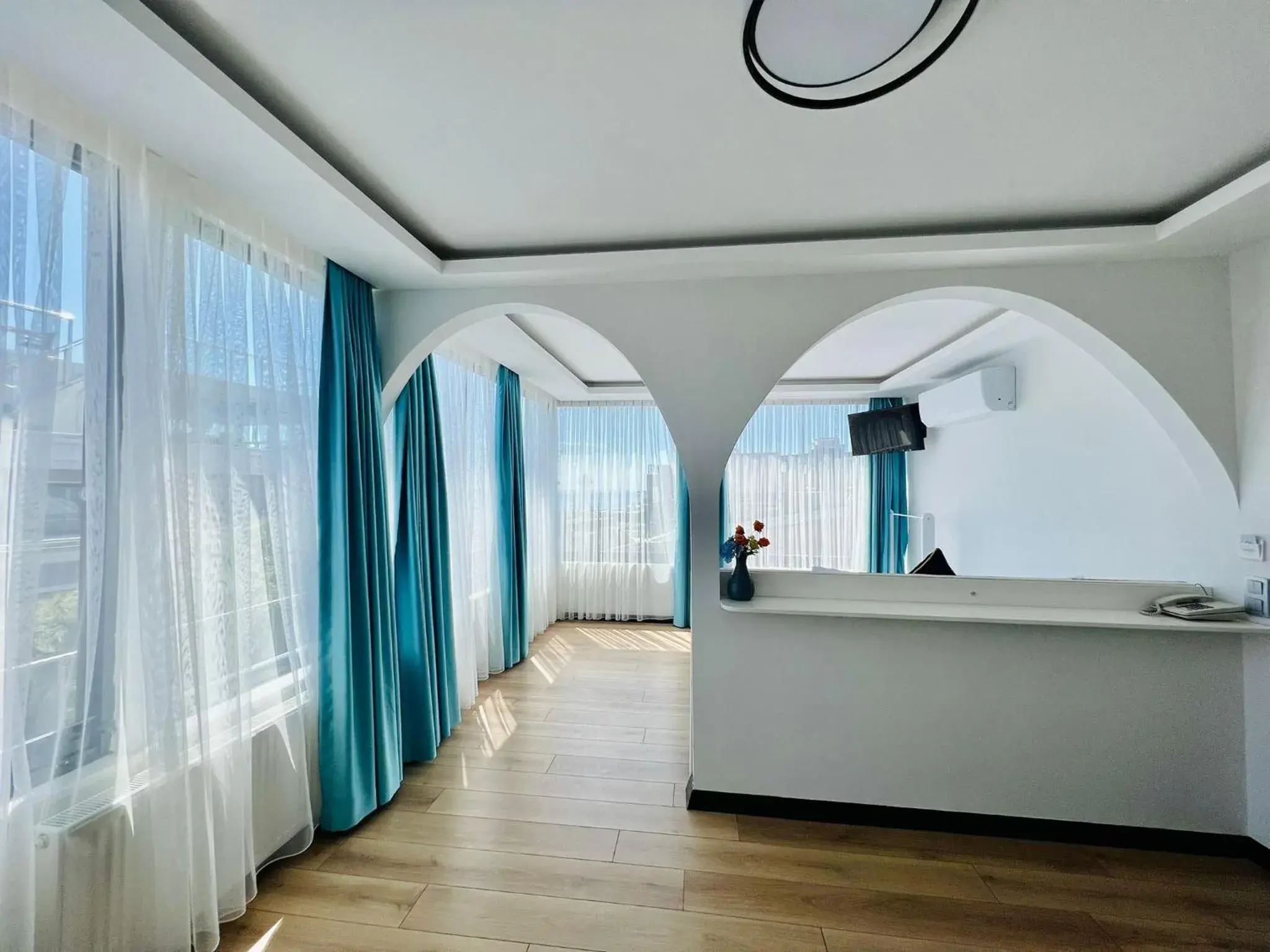 Queen Suite in Apex Hotel Queen Suite in Apex Hotel