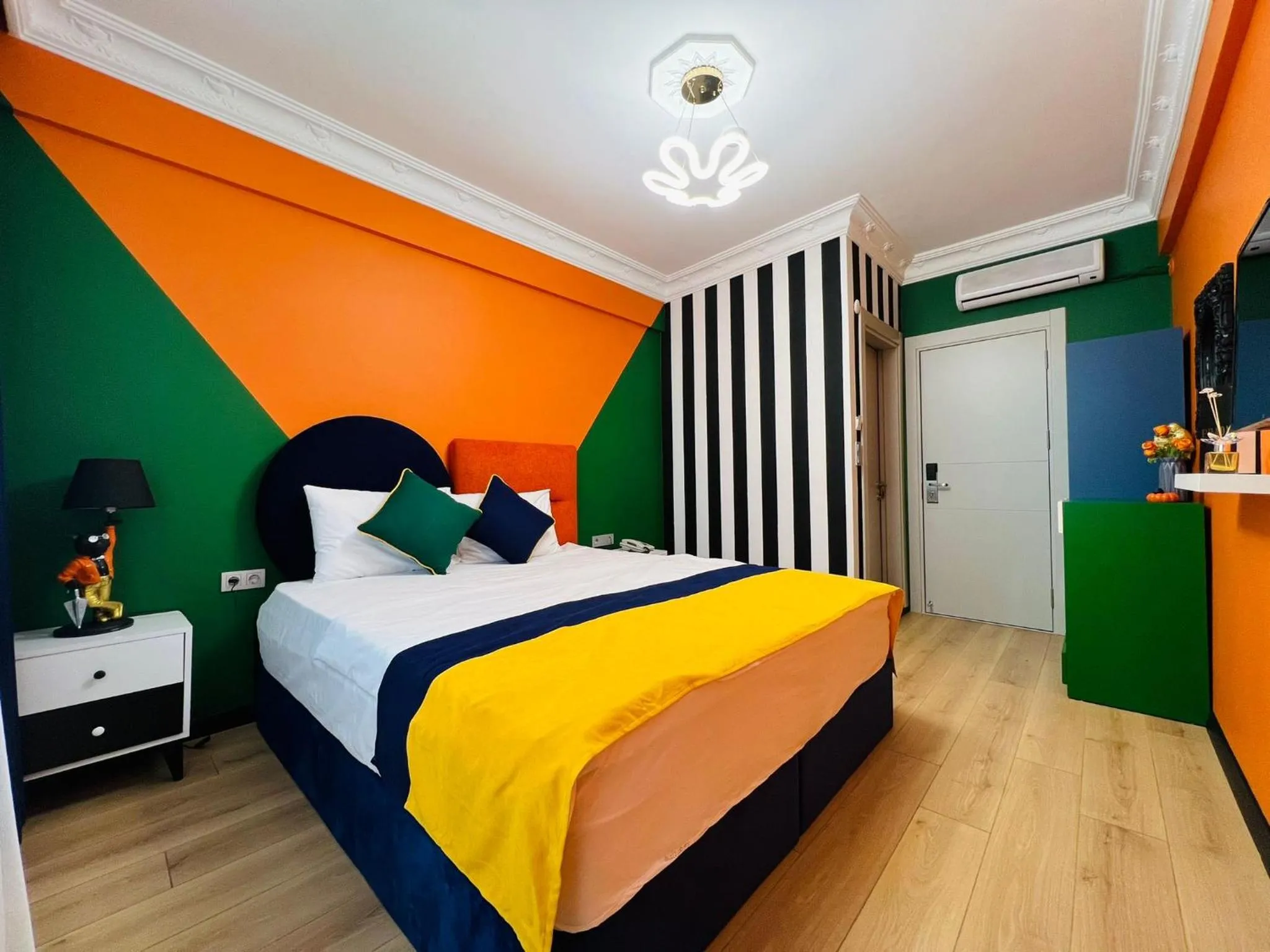 Bedroom in Apex Hotel