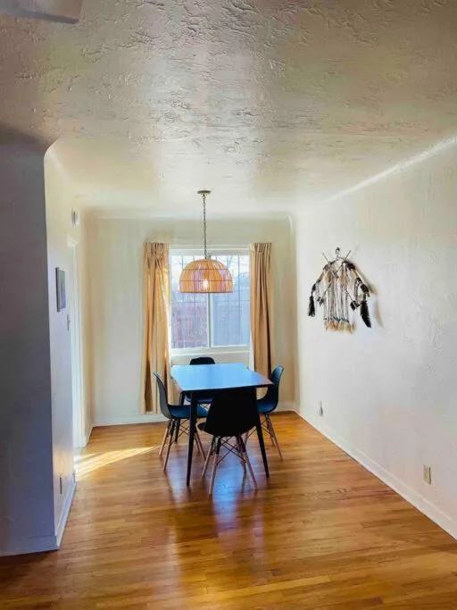 Dining area in Vintage charm vacation home with modern comforts near Old Town