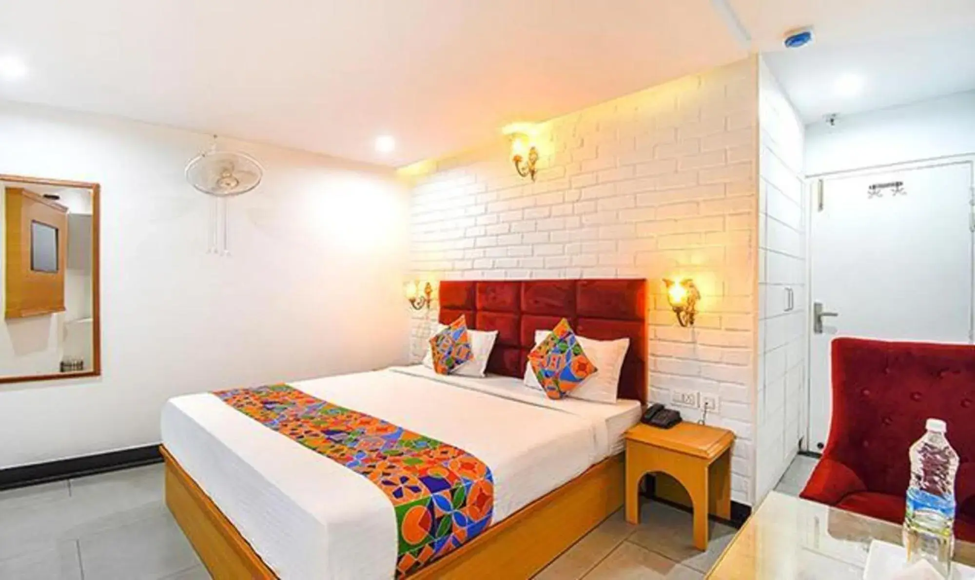 Photo of the whole room in FabHotel NH7 Photo of the whole room in FabHotel NH7