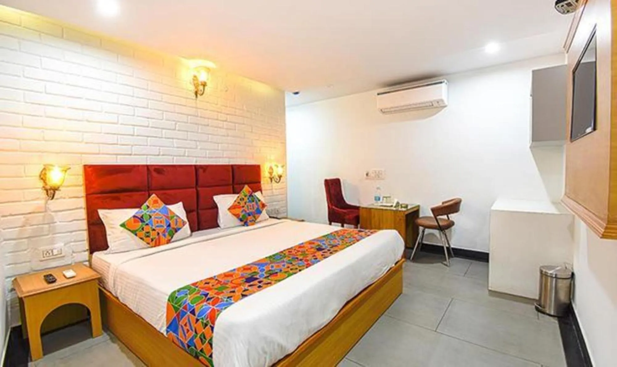 TV and multimedia in FabHotel NH7