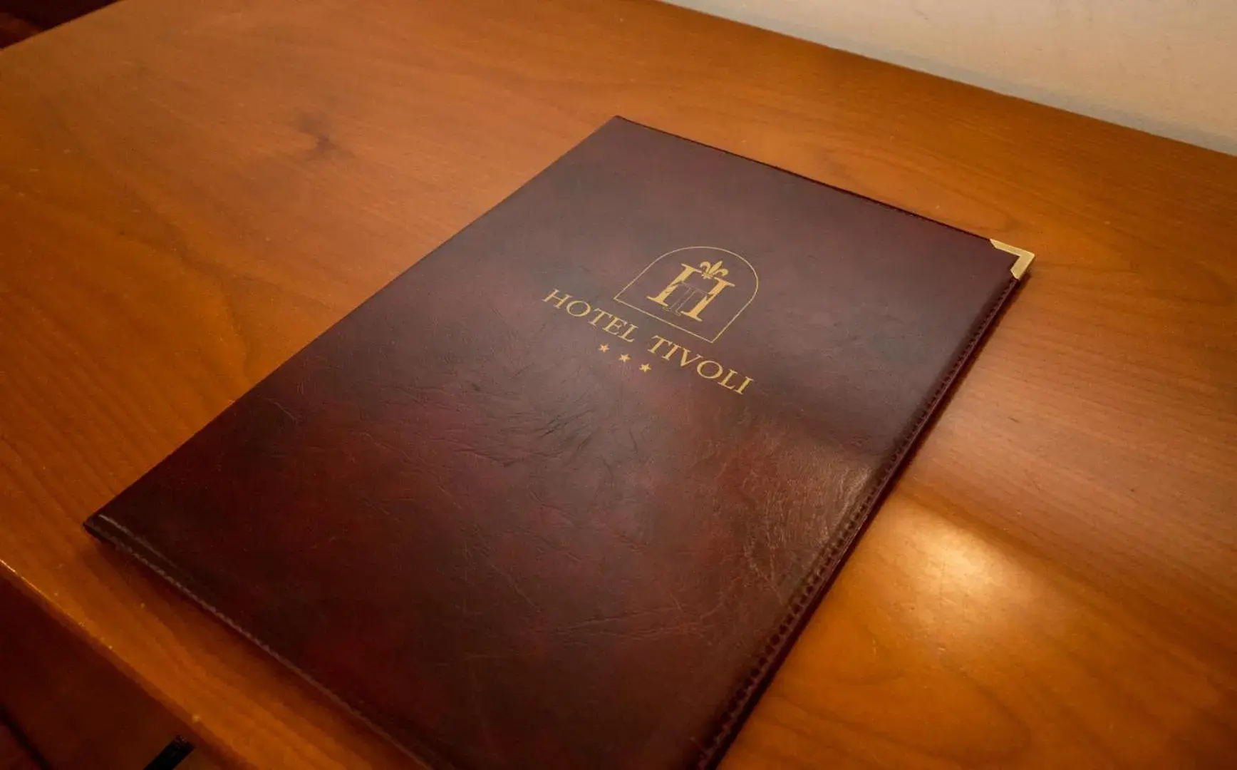 Bedroom in Hotel Tivoli Bedroom in Hotel Tivoli