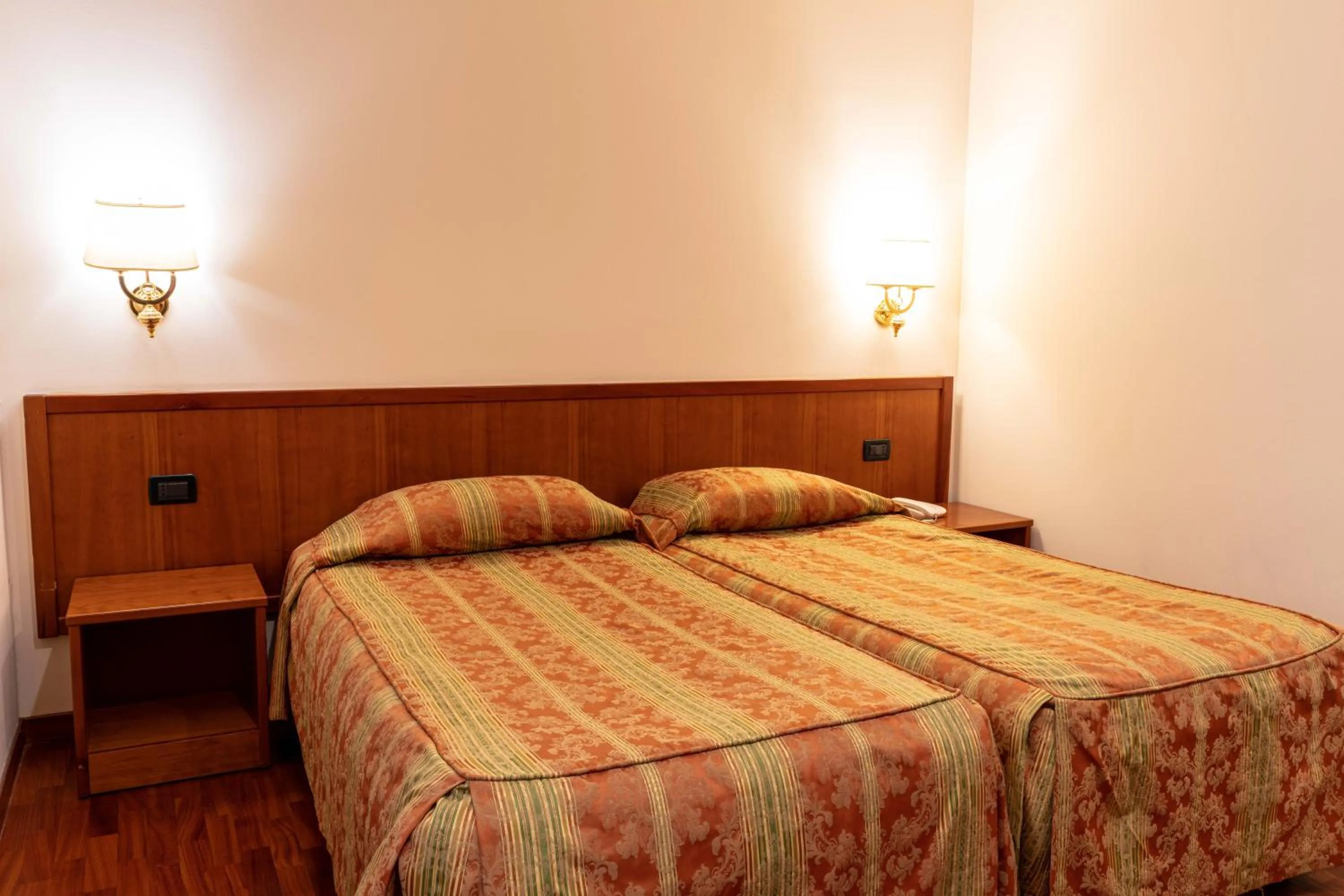 Bedroom, Bed in Hotel Tivoli