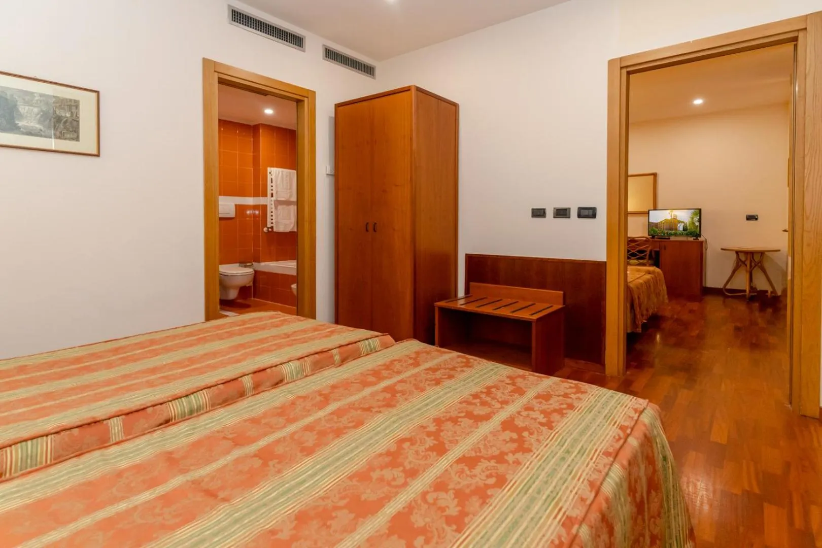 Bedroom, Bed in Hotel Tivoli