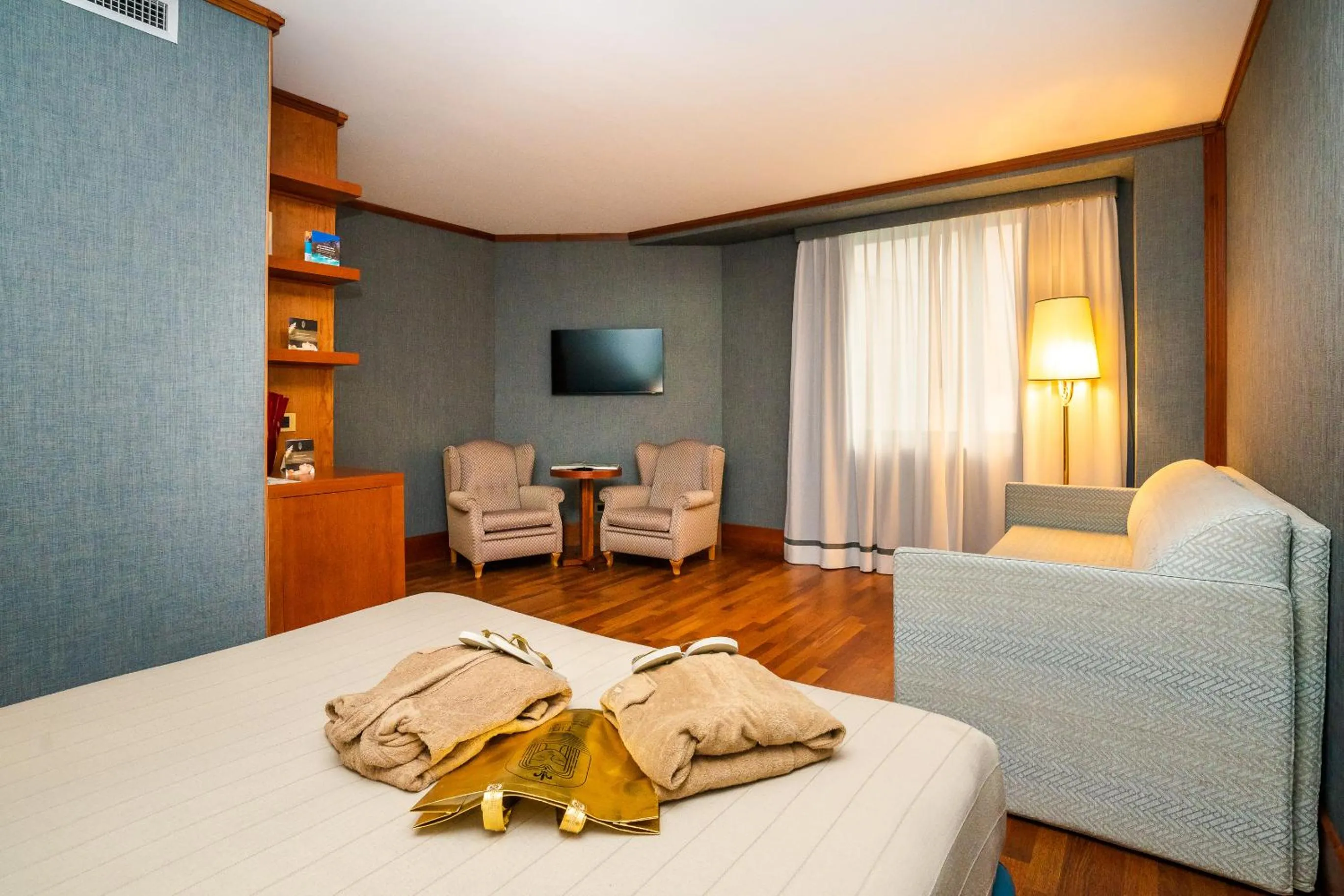 Bedroom, Bed in Grand Hotel Duca D'Este