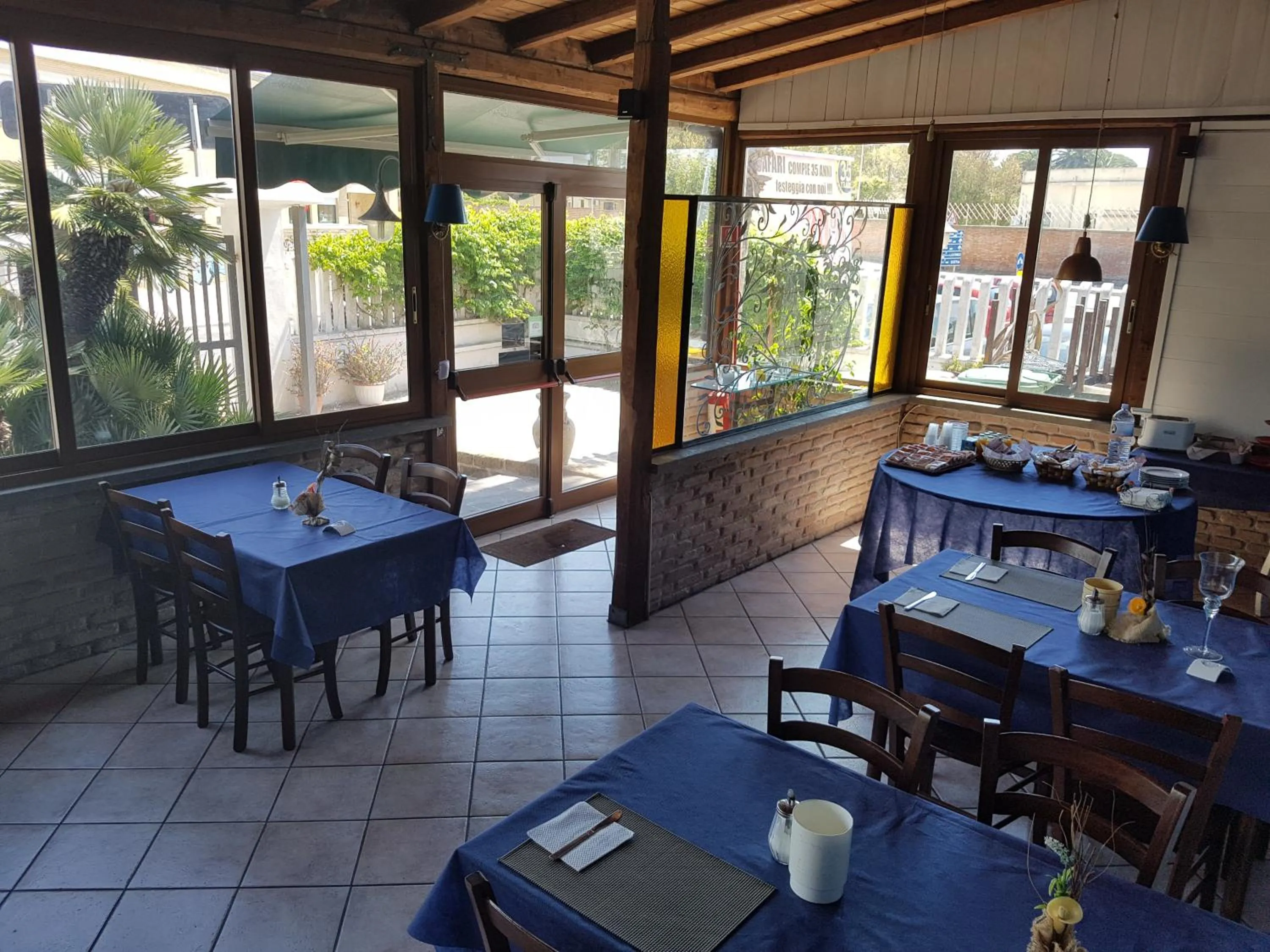 Restaurant/places to eat in Albergo Villa Marina