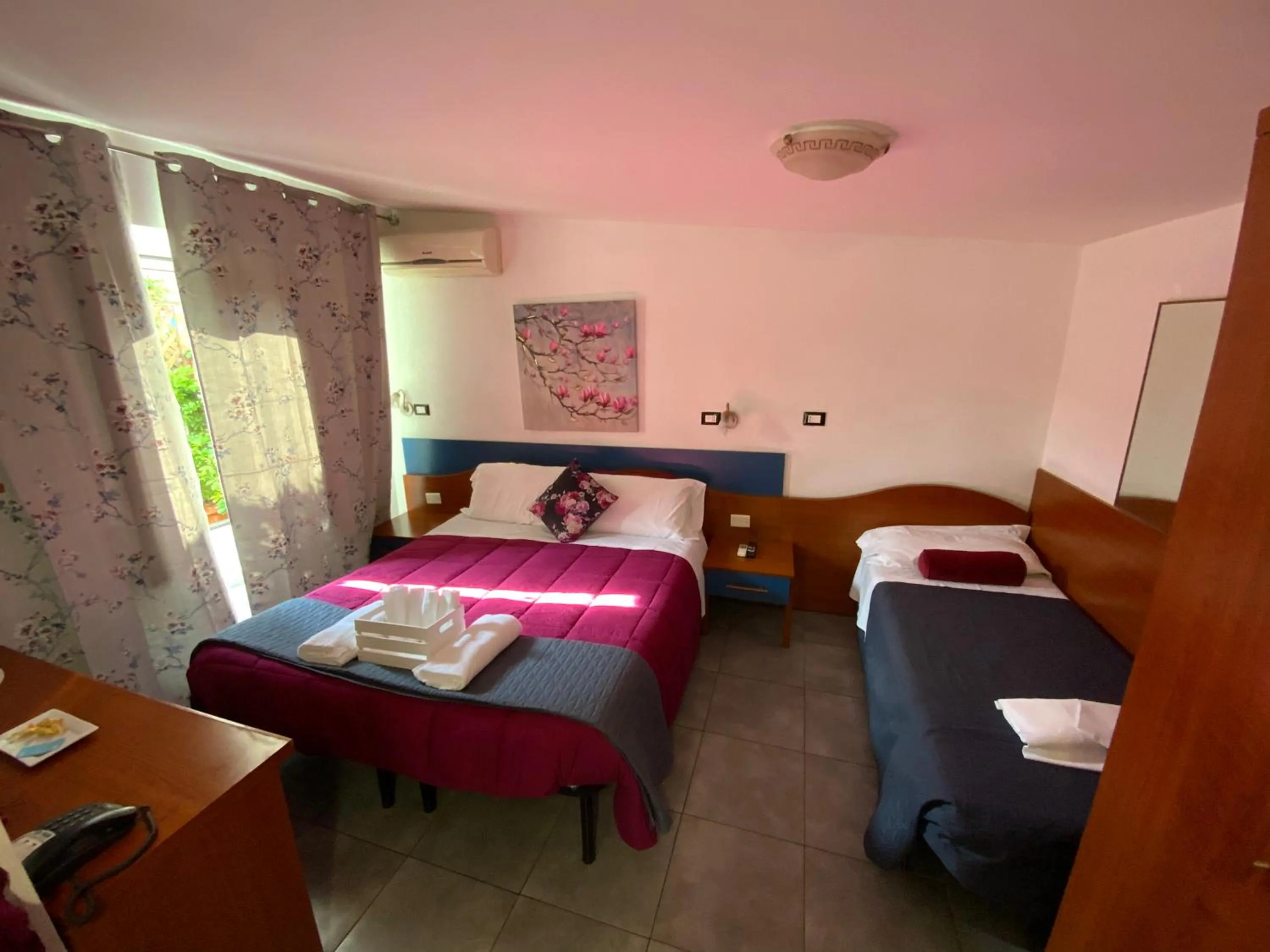 Bed in Albergo Villa Marina