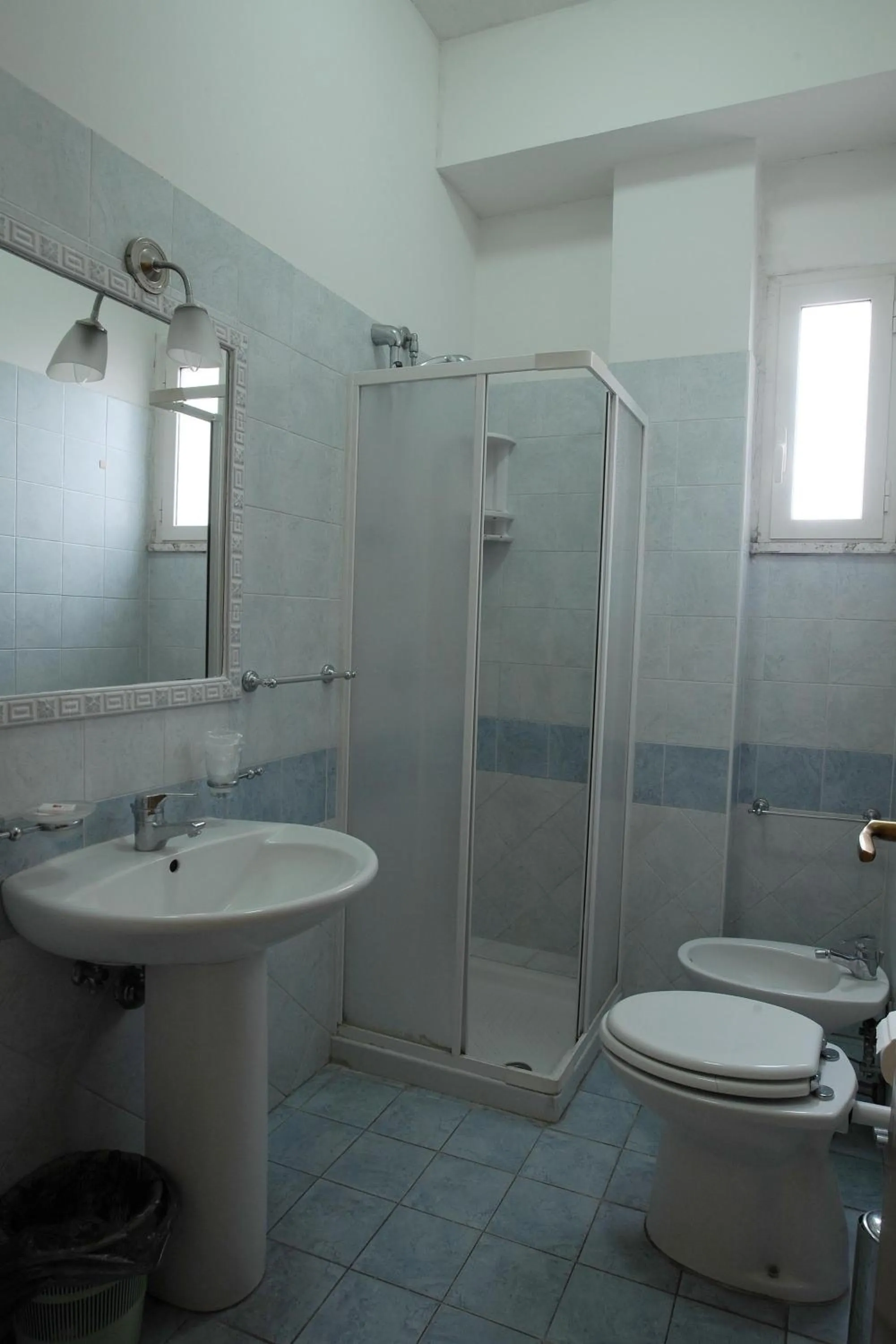 Shower in Albergo Villa Marina