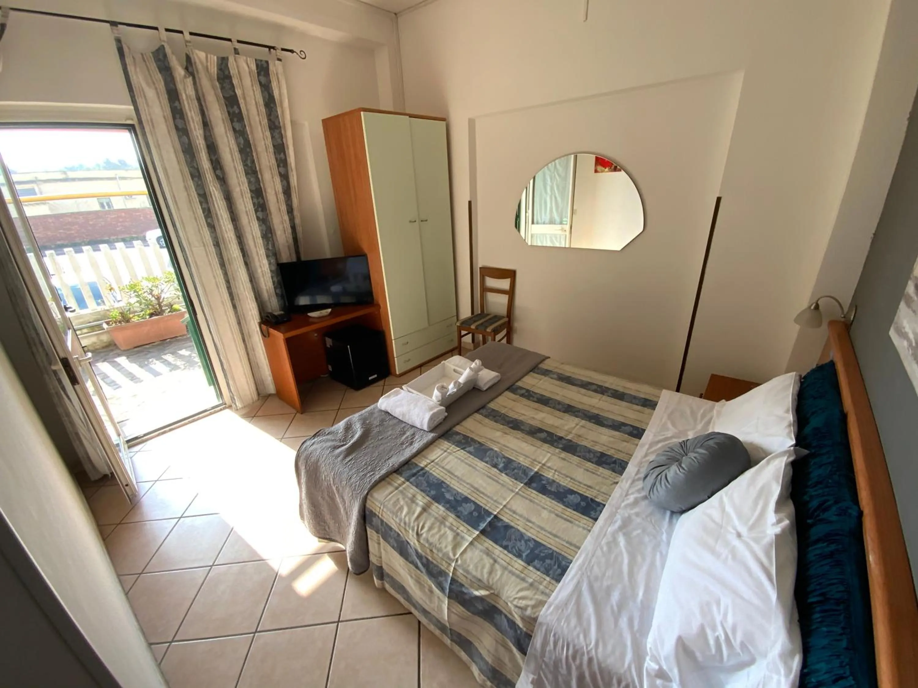 Bed in Albergo Villa Marina