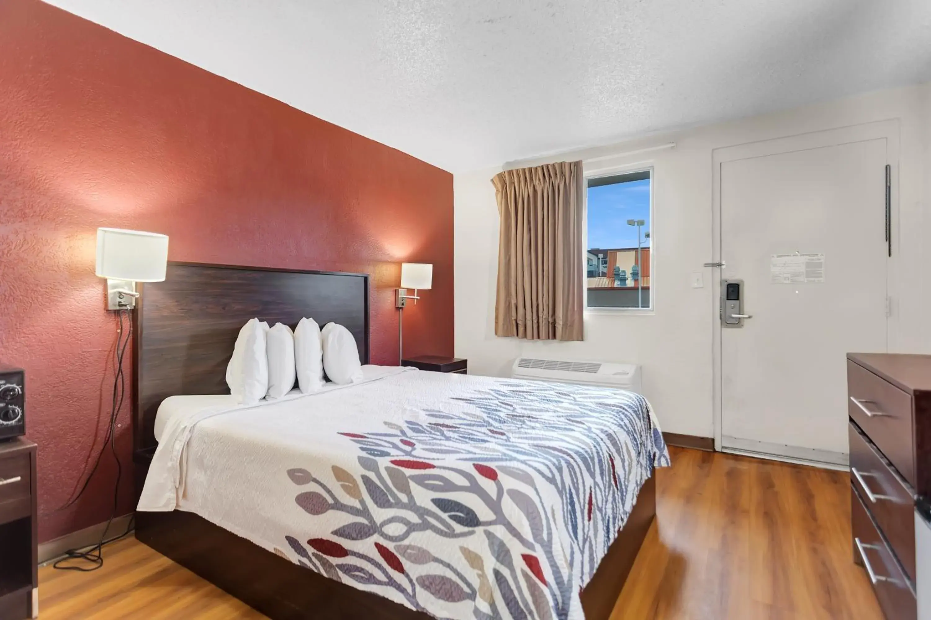 Standard Queen Room in Qubed San Antonio Standard Queen Room in Qubed San Antonio