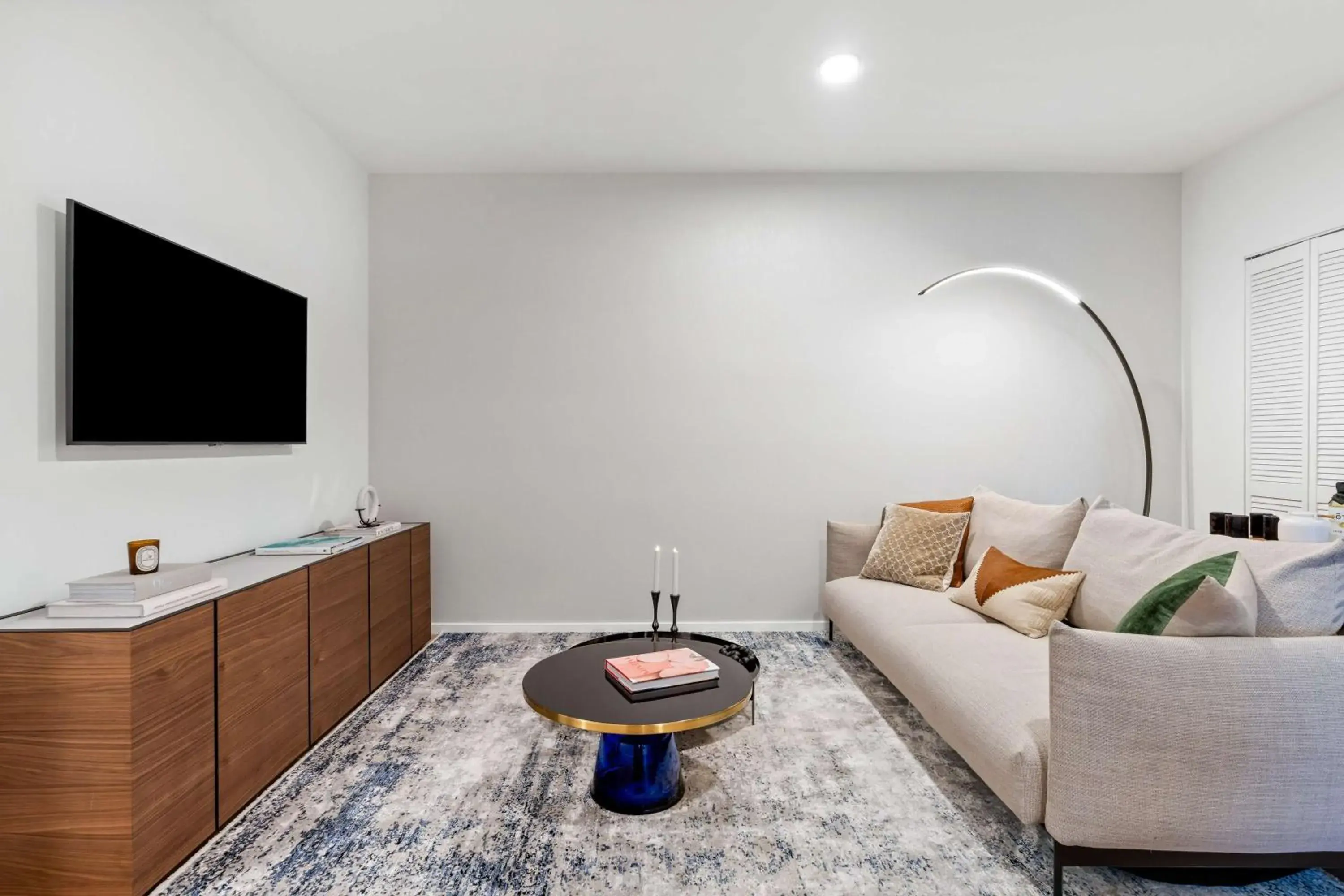 Bay View One Bedroom Suite with King Bed in The Elser Hotel Miami - An All-Suite Hotel Bay View One Bedroom Suite with King Bed in The Elser Hotel Miami - An All-Suite Hotel