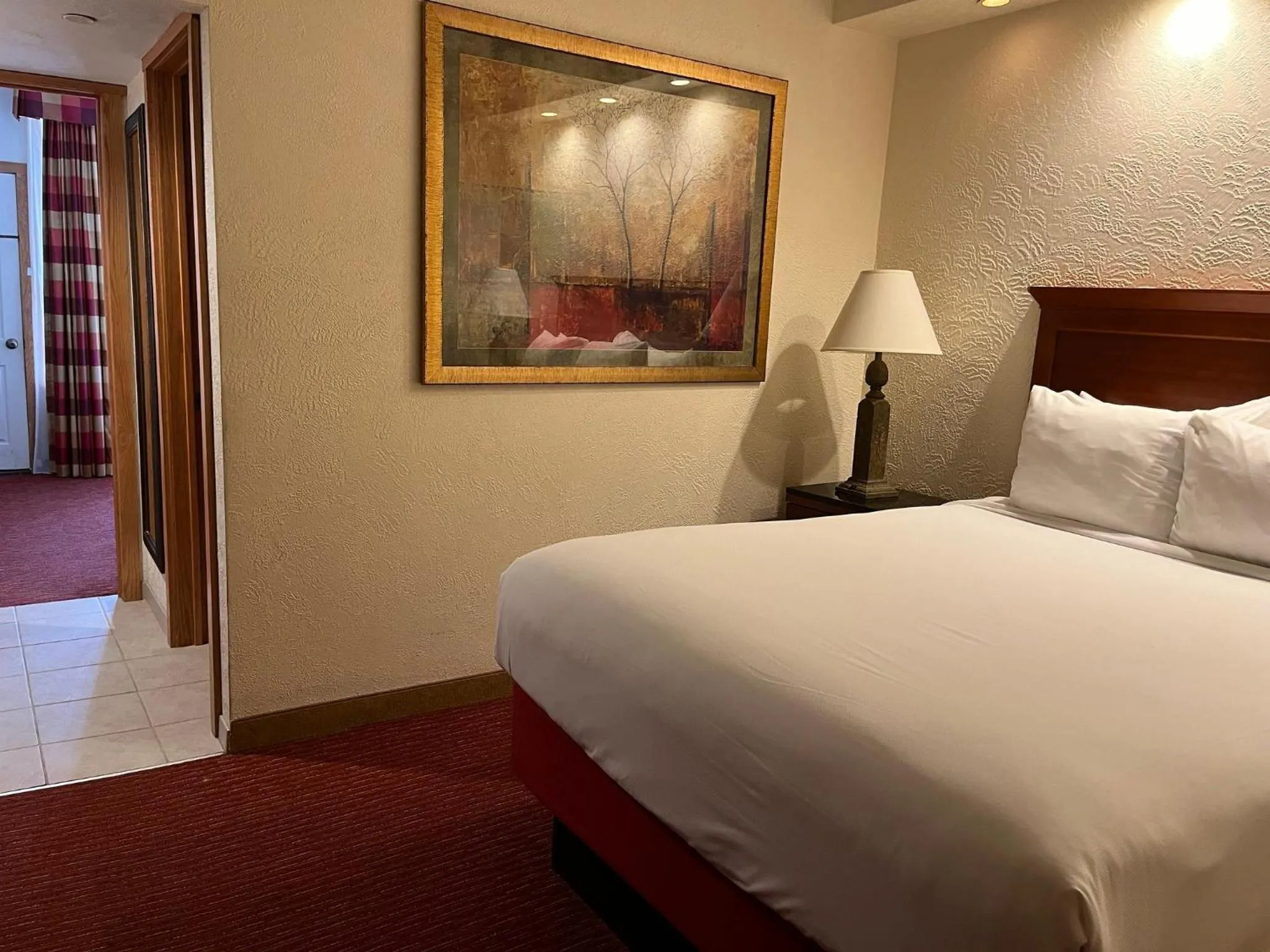 Bedroom, Bed in Slopeside Hotel by Seven Springs Resort