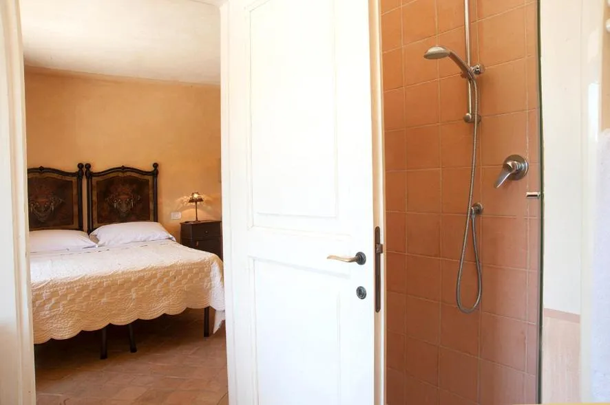 Bedroom, Bed in La Tavola Dei Cavalieri