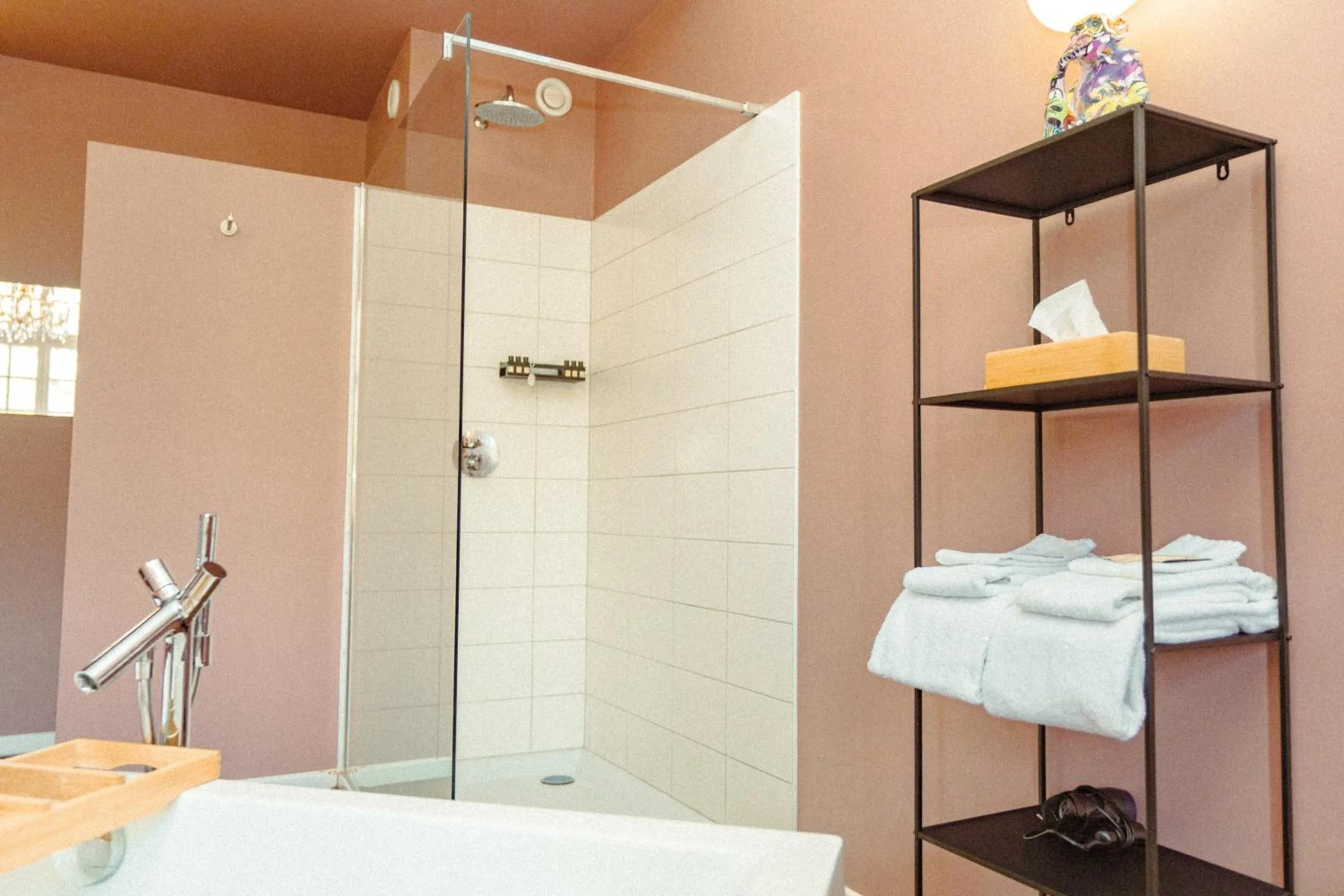 Shower in Hotel Restaurant Steenhuyse