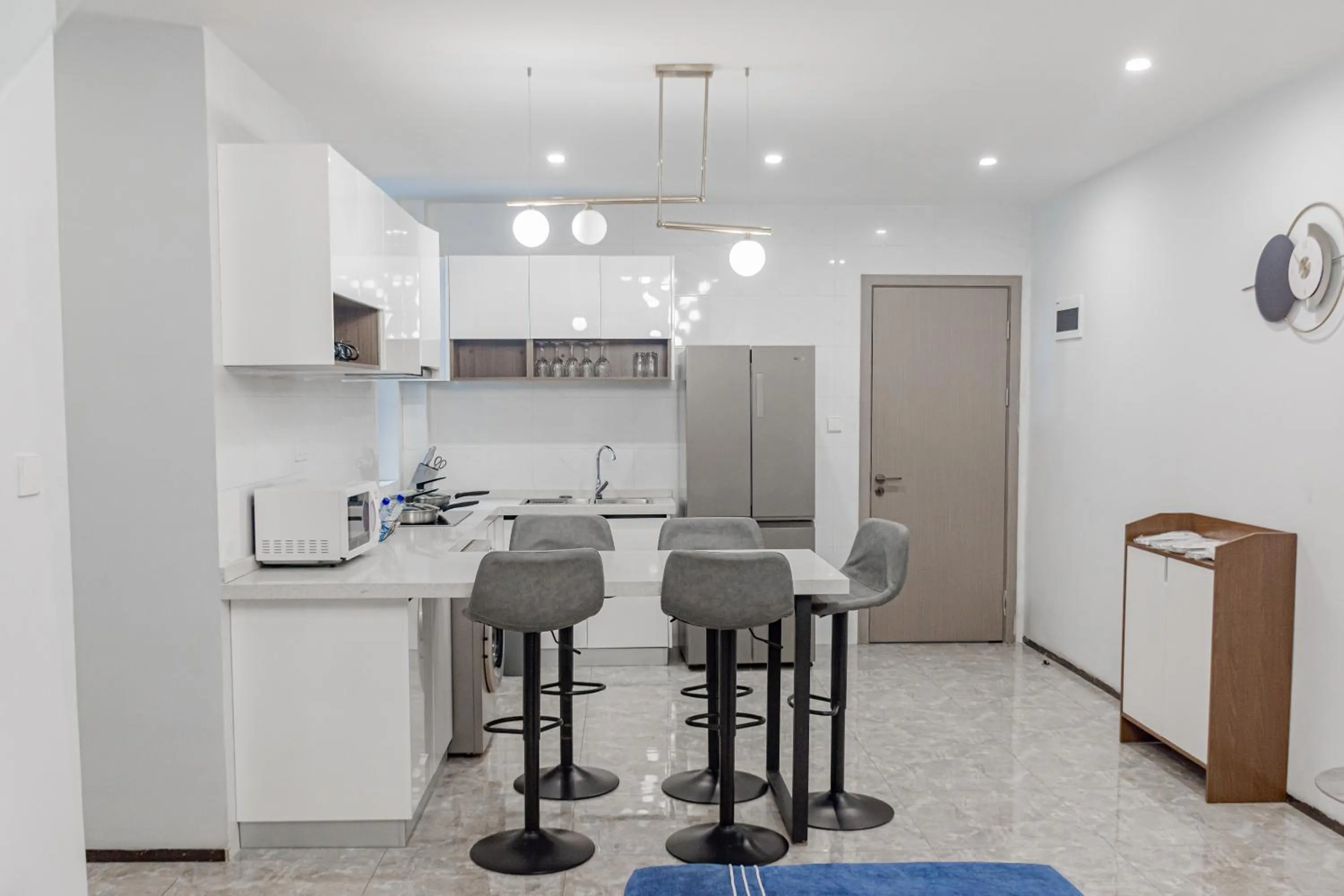 kitchen in Elizabeth Golf Apartment by Link