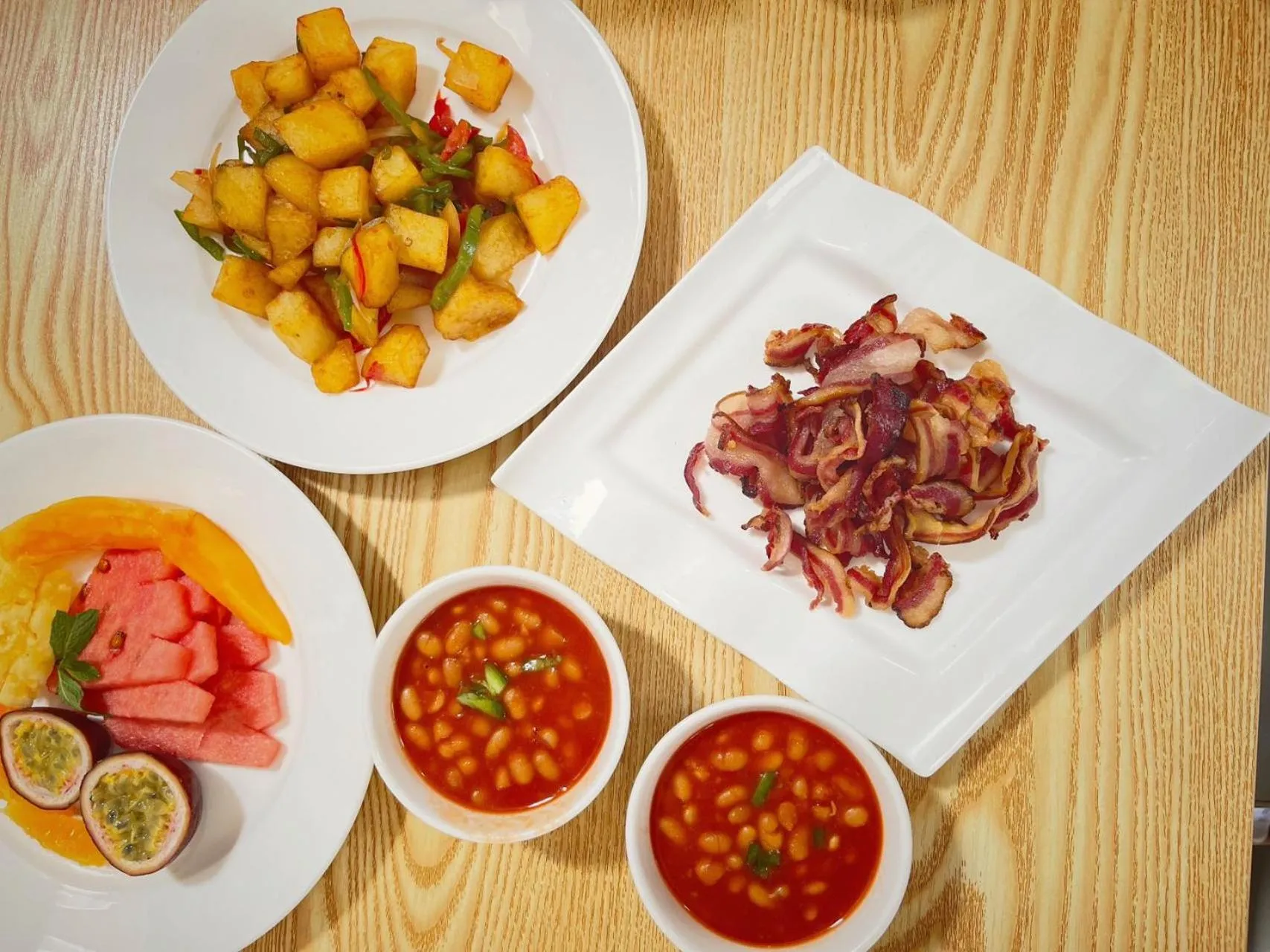 Breakfast in Elizabeth Golf Apartment by Link