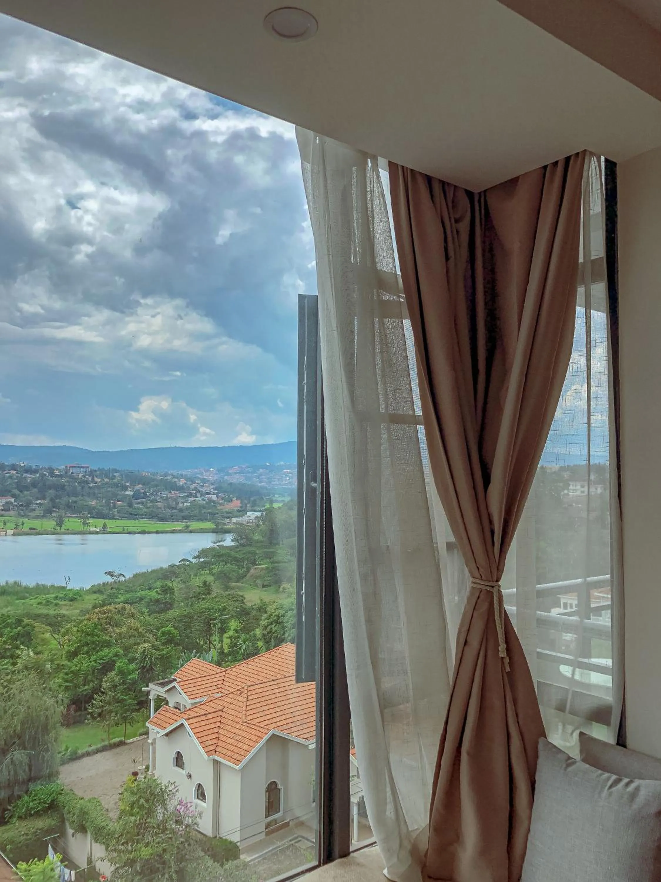 Natural landscape in Elizabeth Golf Apartment by Link