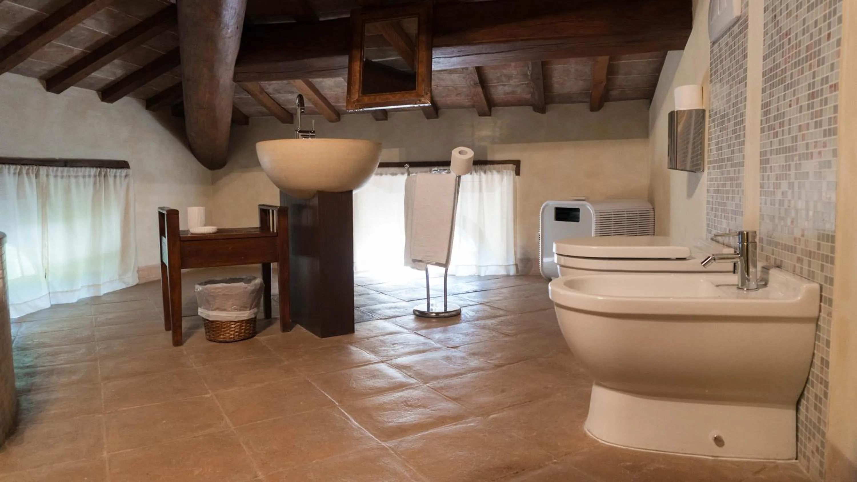 Shower in Agriturismo Monastero Di San Biagio