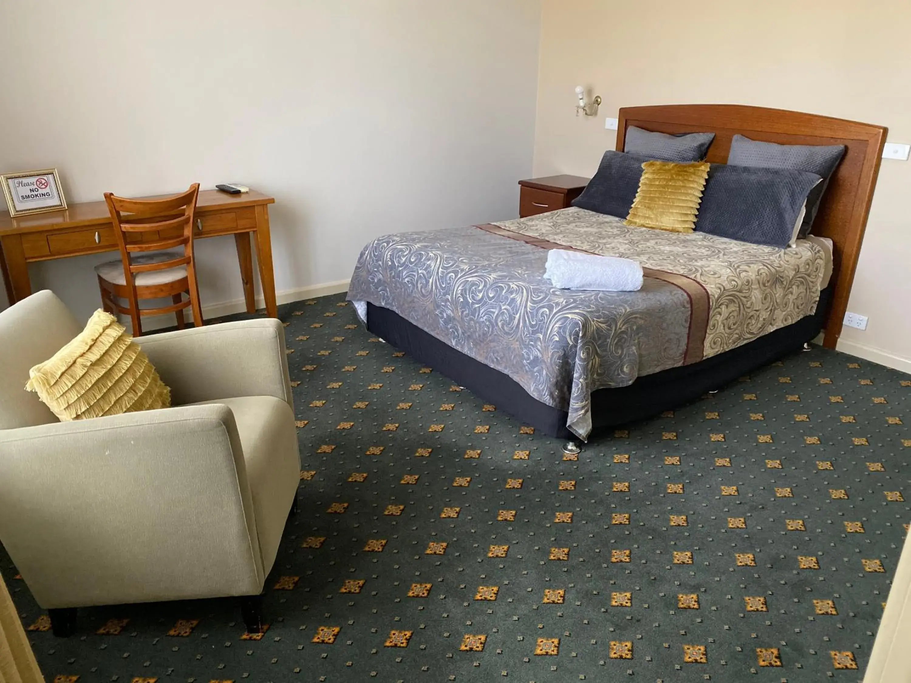 Queen Suite in 503 On Princes Drive Motel Queen Suite in 503 On Princes Drive Motel