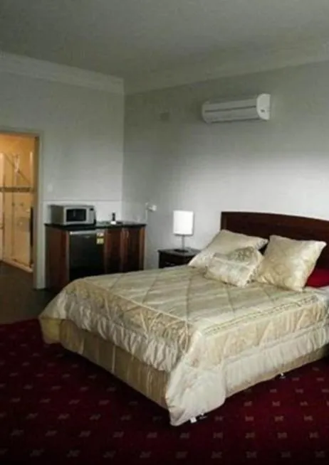 503 On Princes Drive Motel