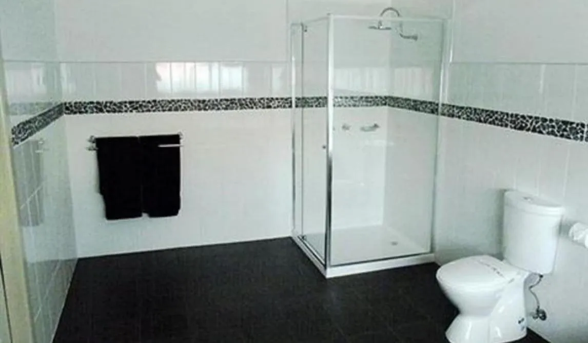 503 On Princes Drive Motel