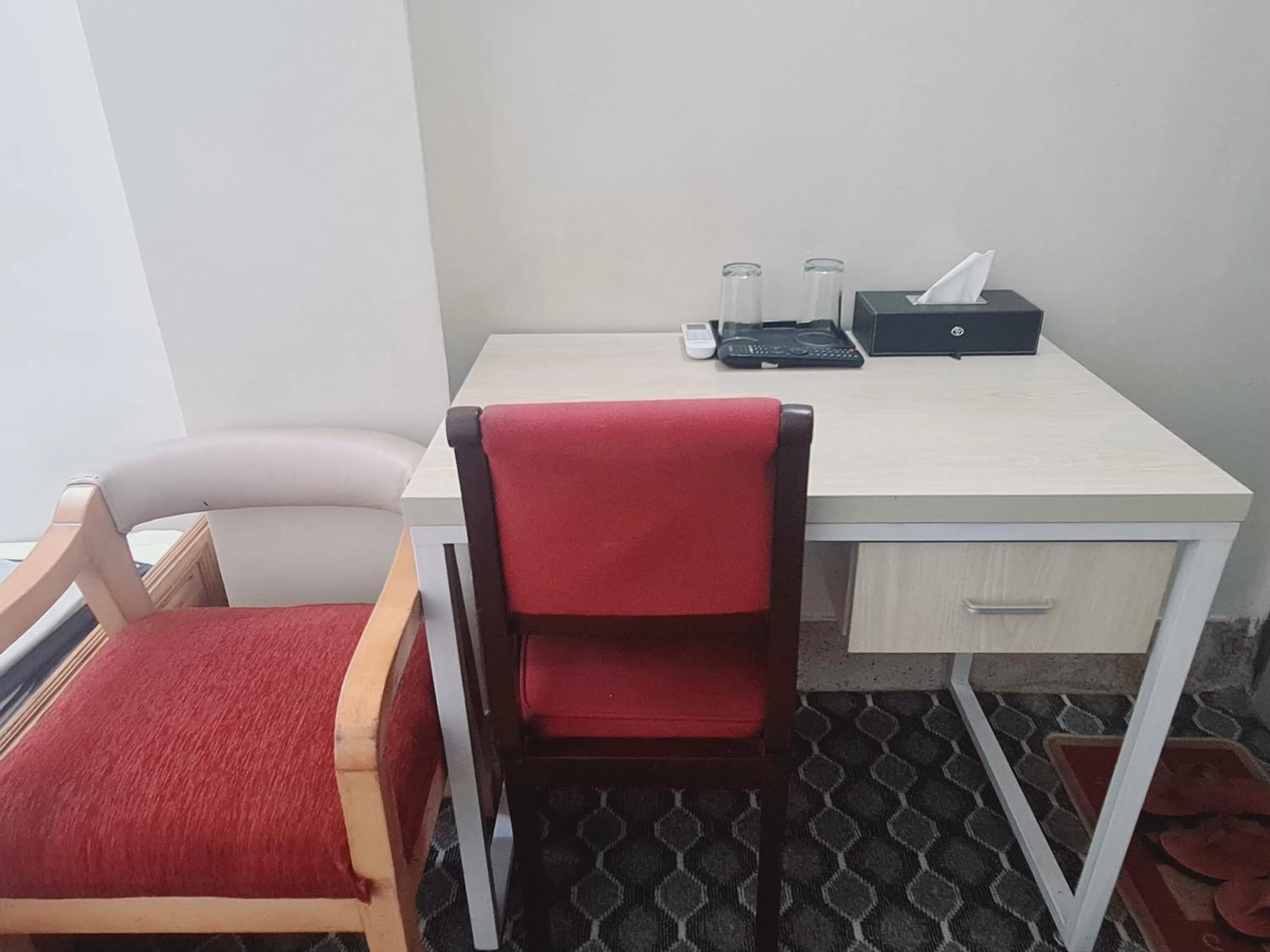 hair dresser in Hotel Shahin residential