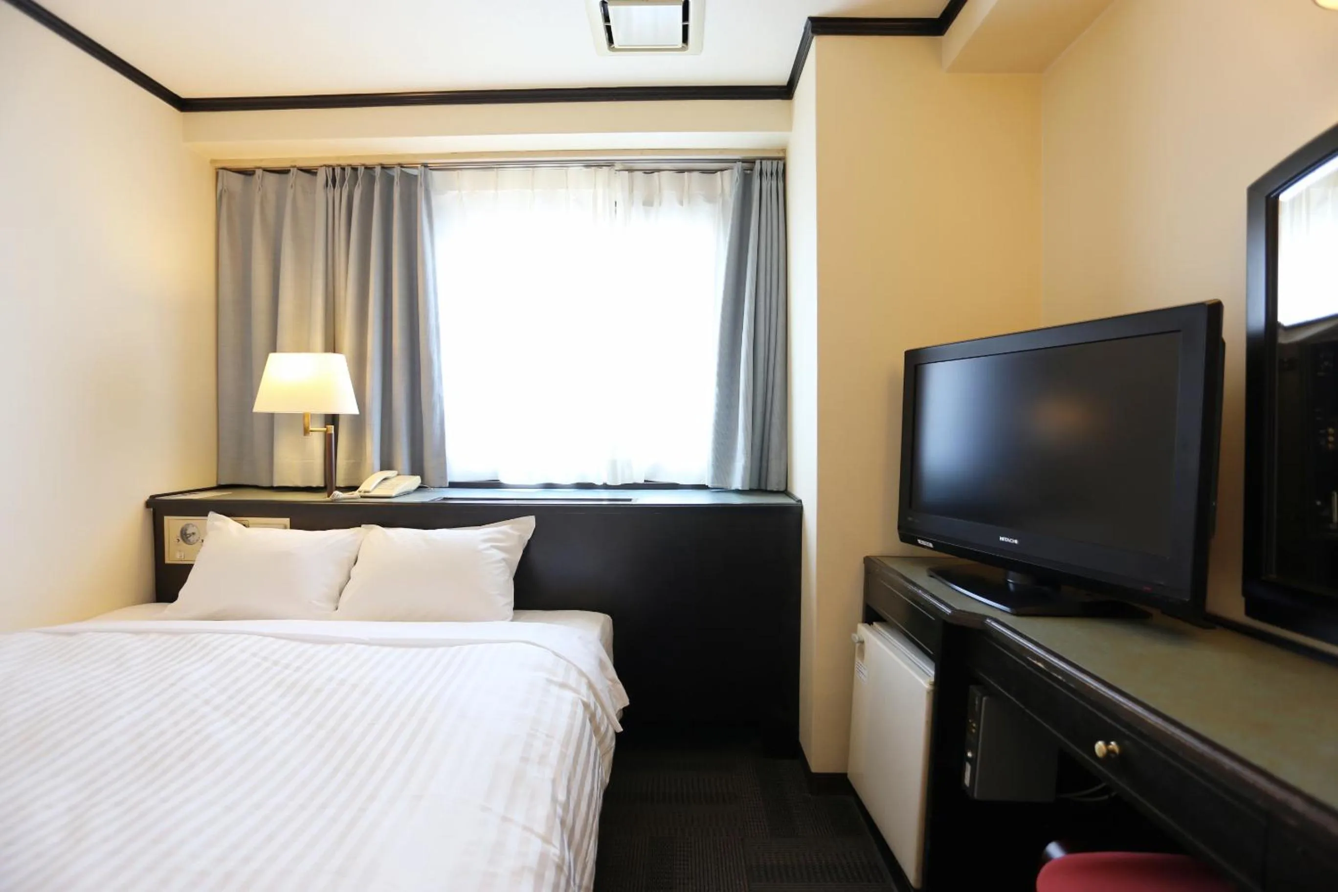 Photo of the whole room, Bed in Hotel Castle Inn Suzuka