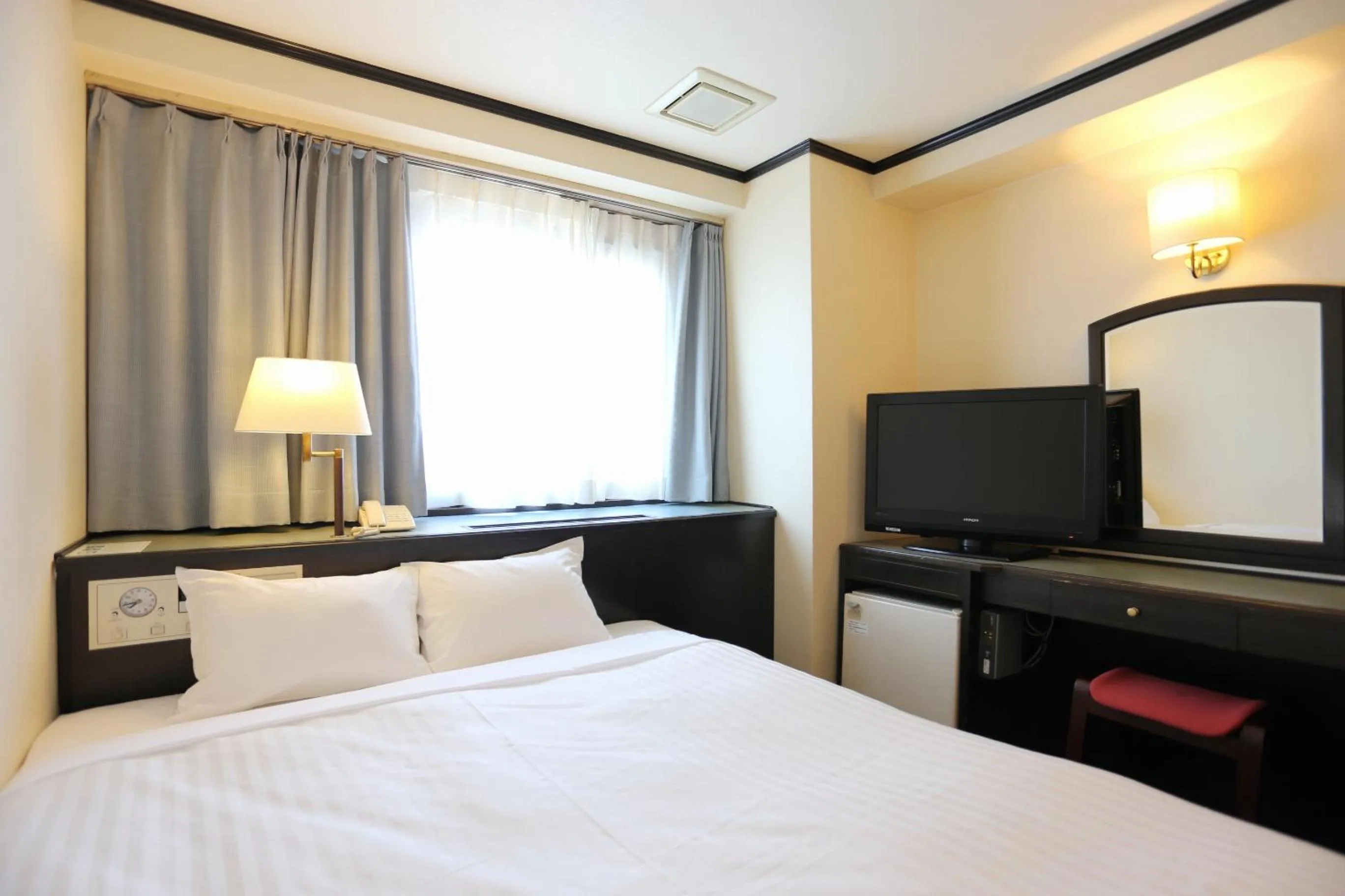 Photo of the whole room, Bed in Hotel Castle Inn Suzuka