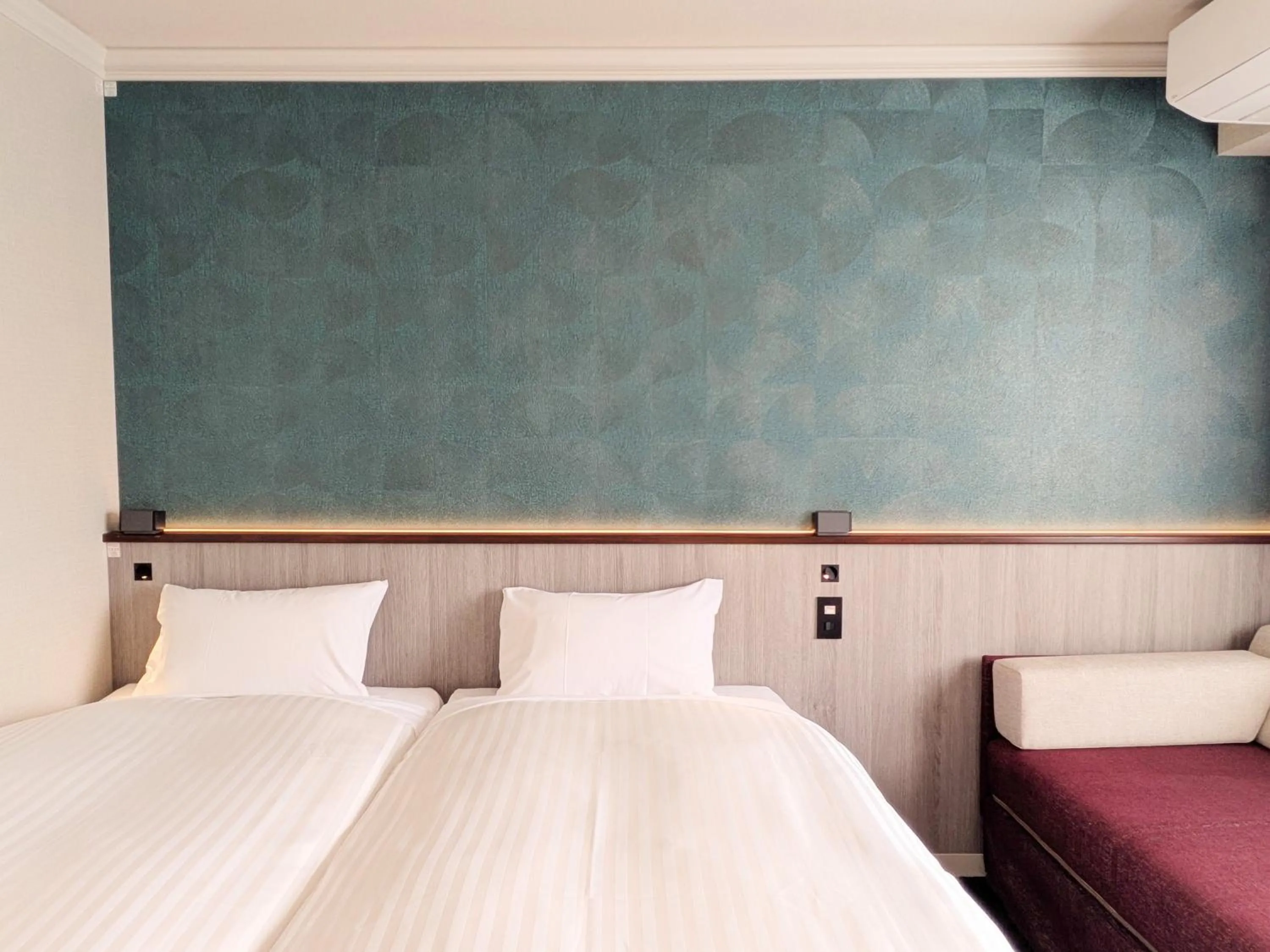 Photo of the whole room, Bed in Hotel Castle Inn Ise Meotoiwa