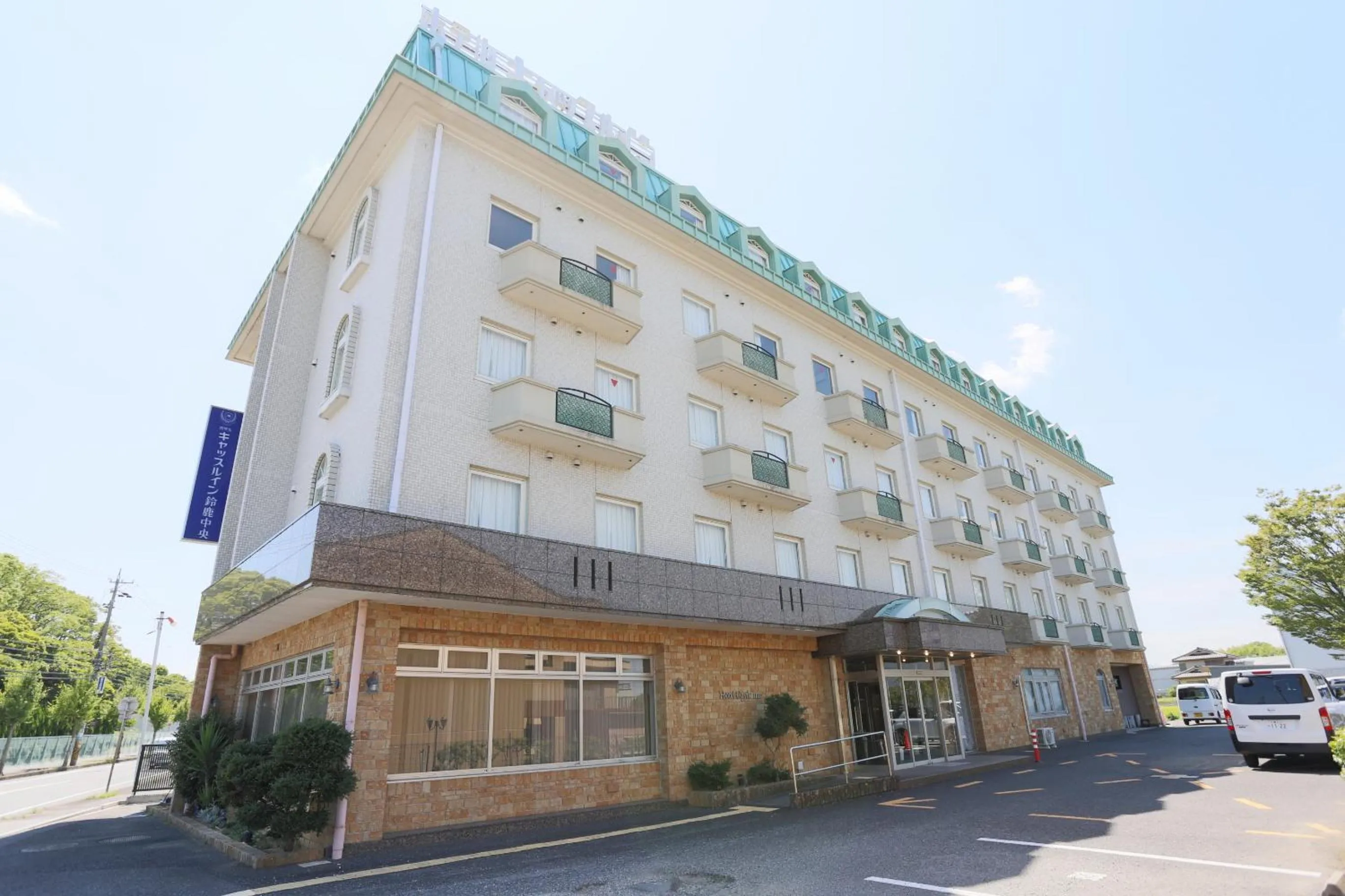 Property building in Hotel Castle Inn Suzuka Chuo