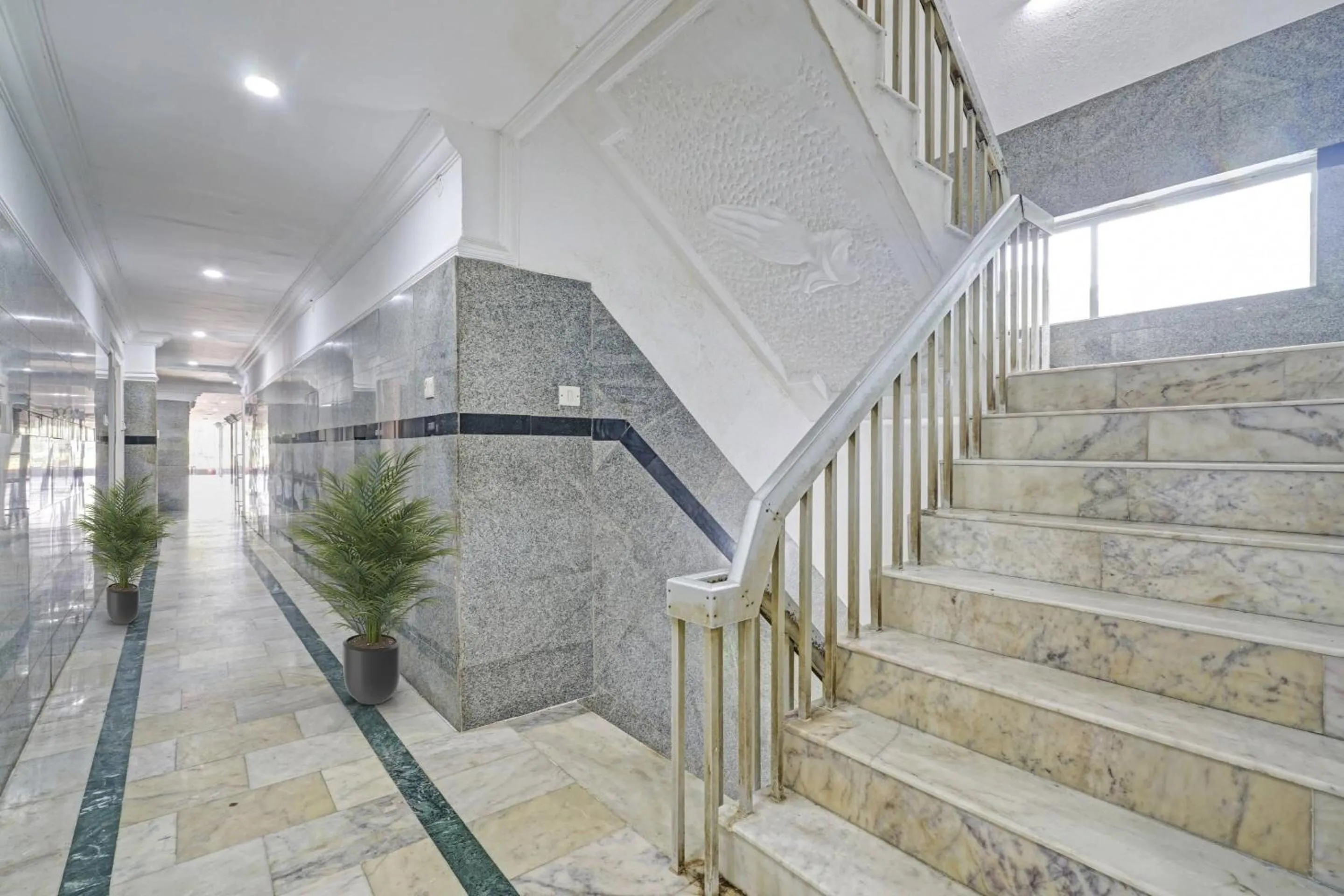 Lobby or reception in Capital O Rayan Plaza