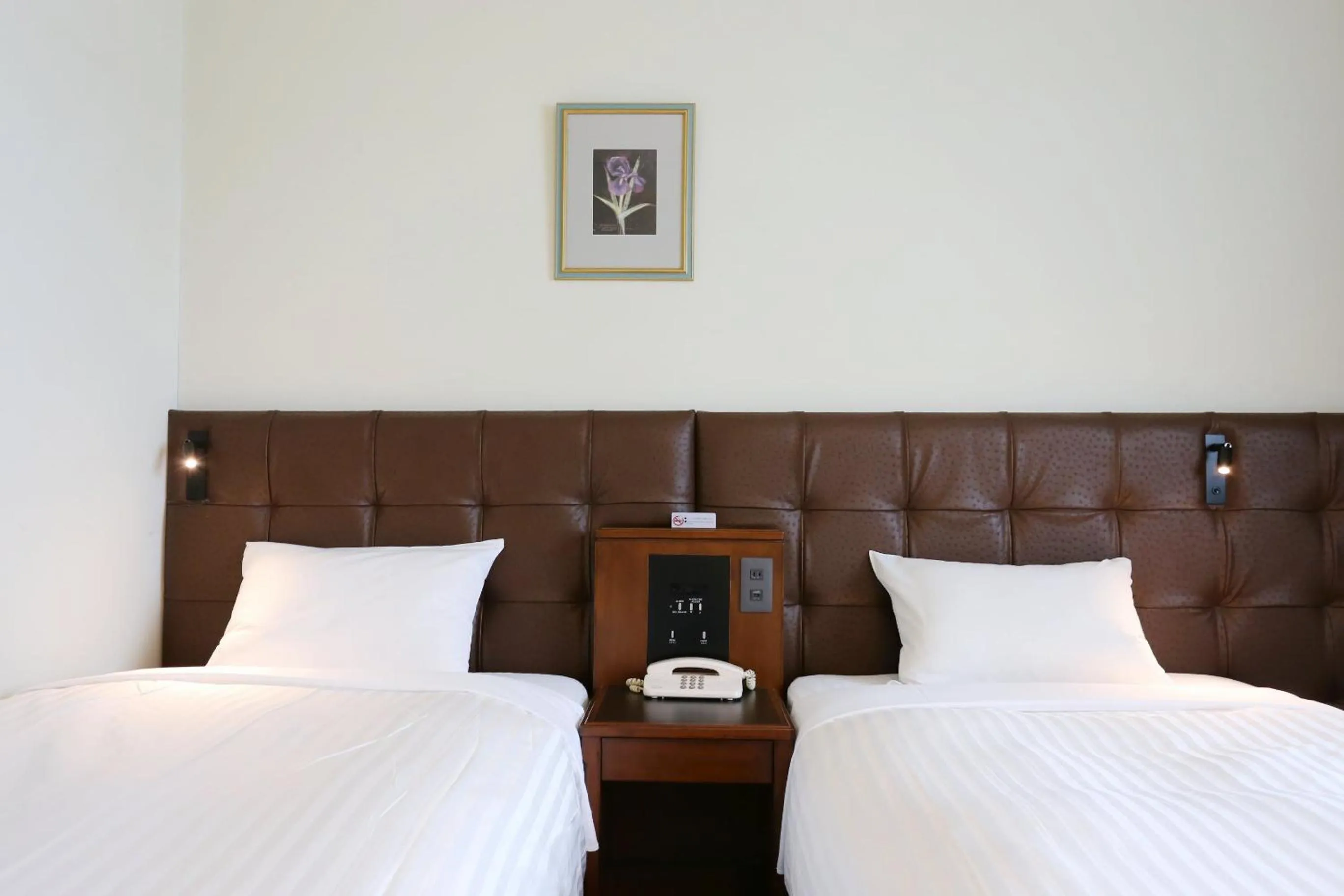 Photo of the whole room, Bed in Hotel Castle Inn Tsu