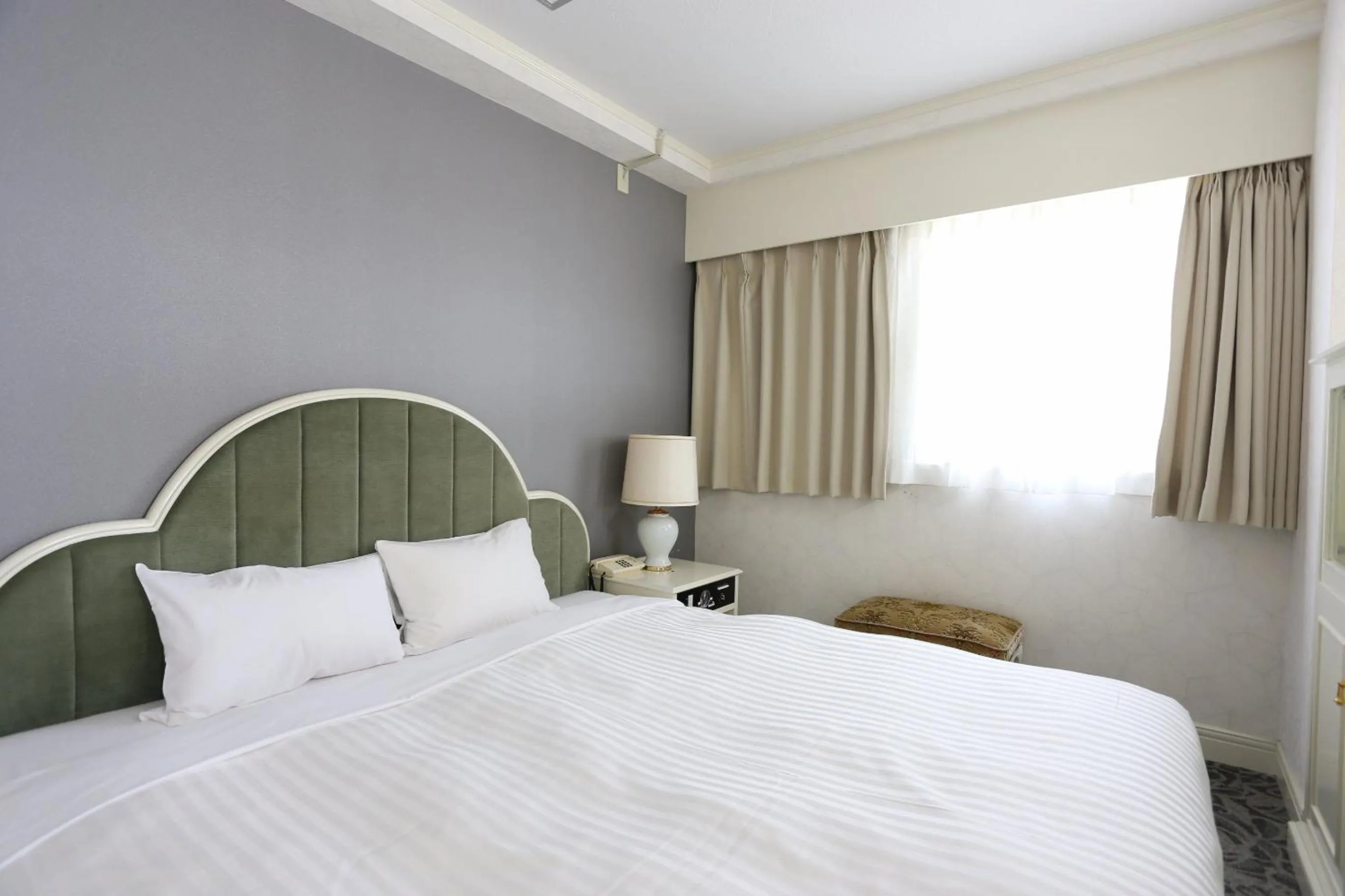 Photo of the whole room, Bed in Hotel Castle Inn Yokkaichi