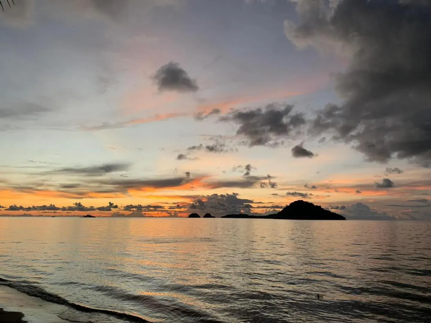 Natural landscape, Sunrise/Sunset in Seaside Travellers Inn