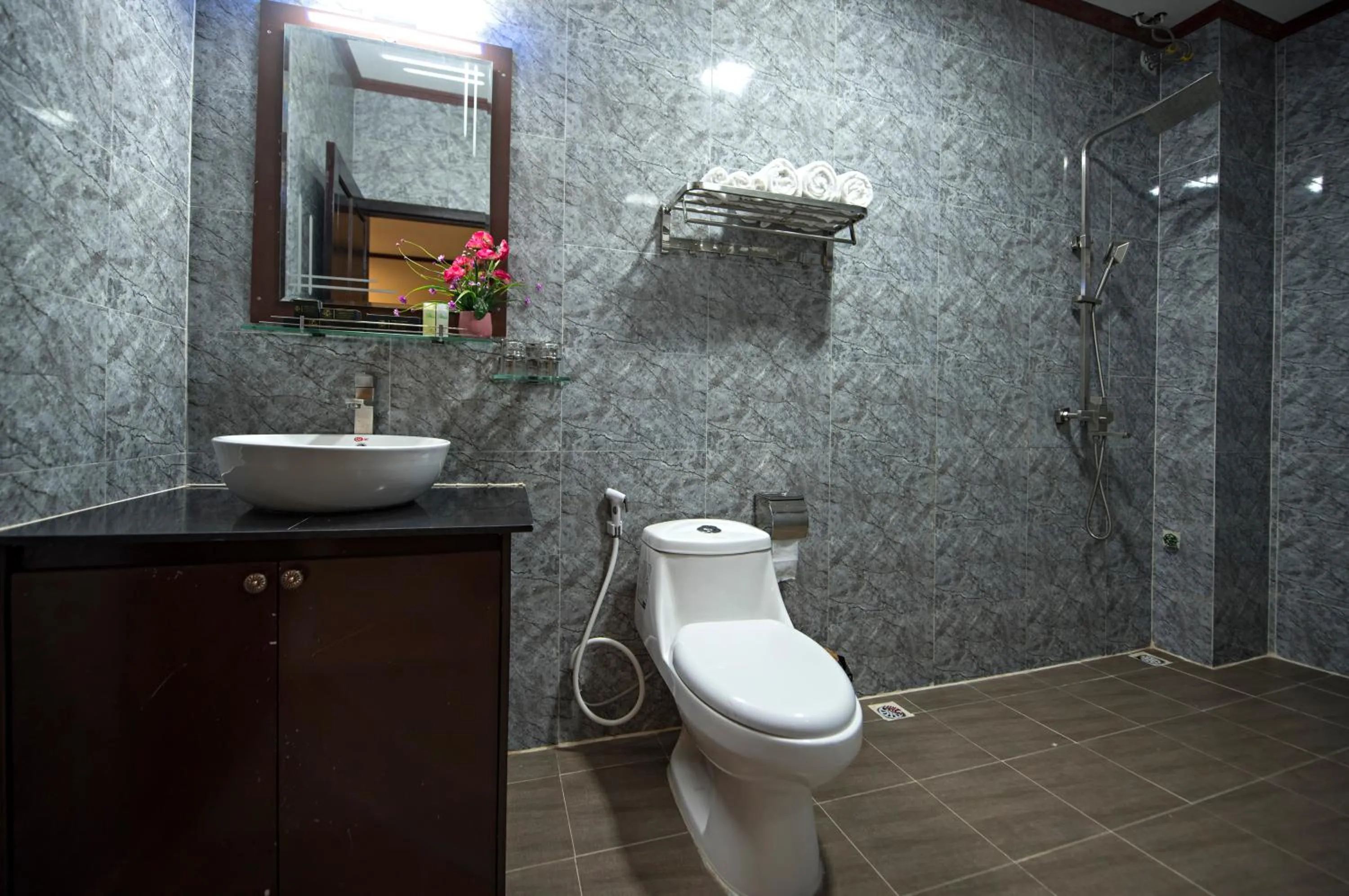 Bathroom in Vang Vieng Freedom Star's Hotel