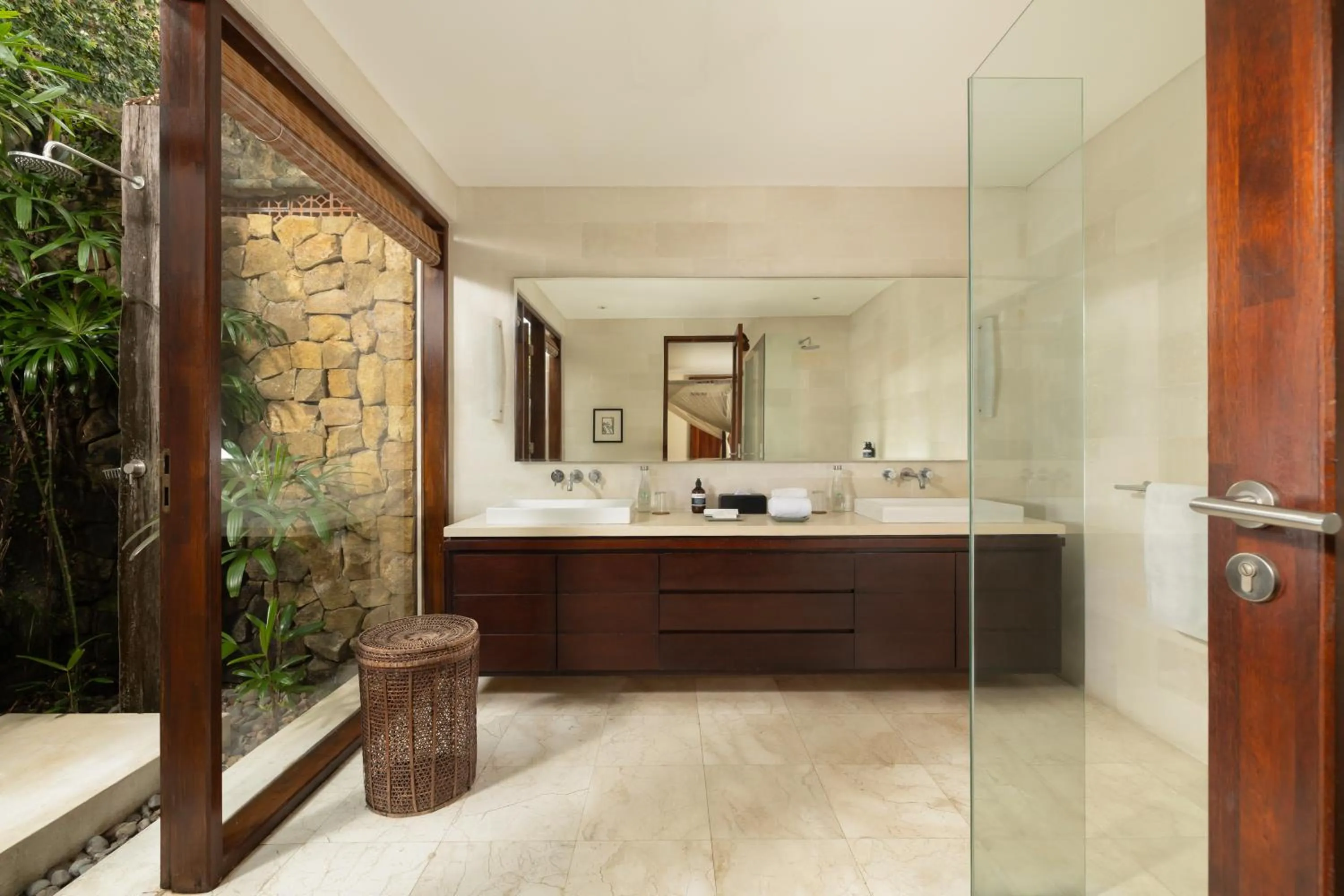 Bathroom in The Suar Seminyak by Nakula