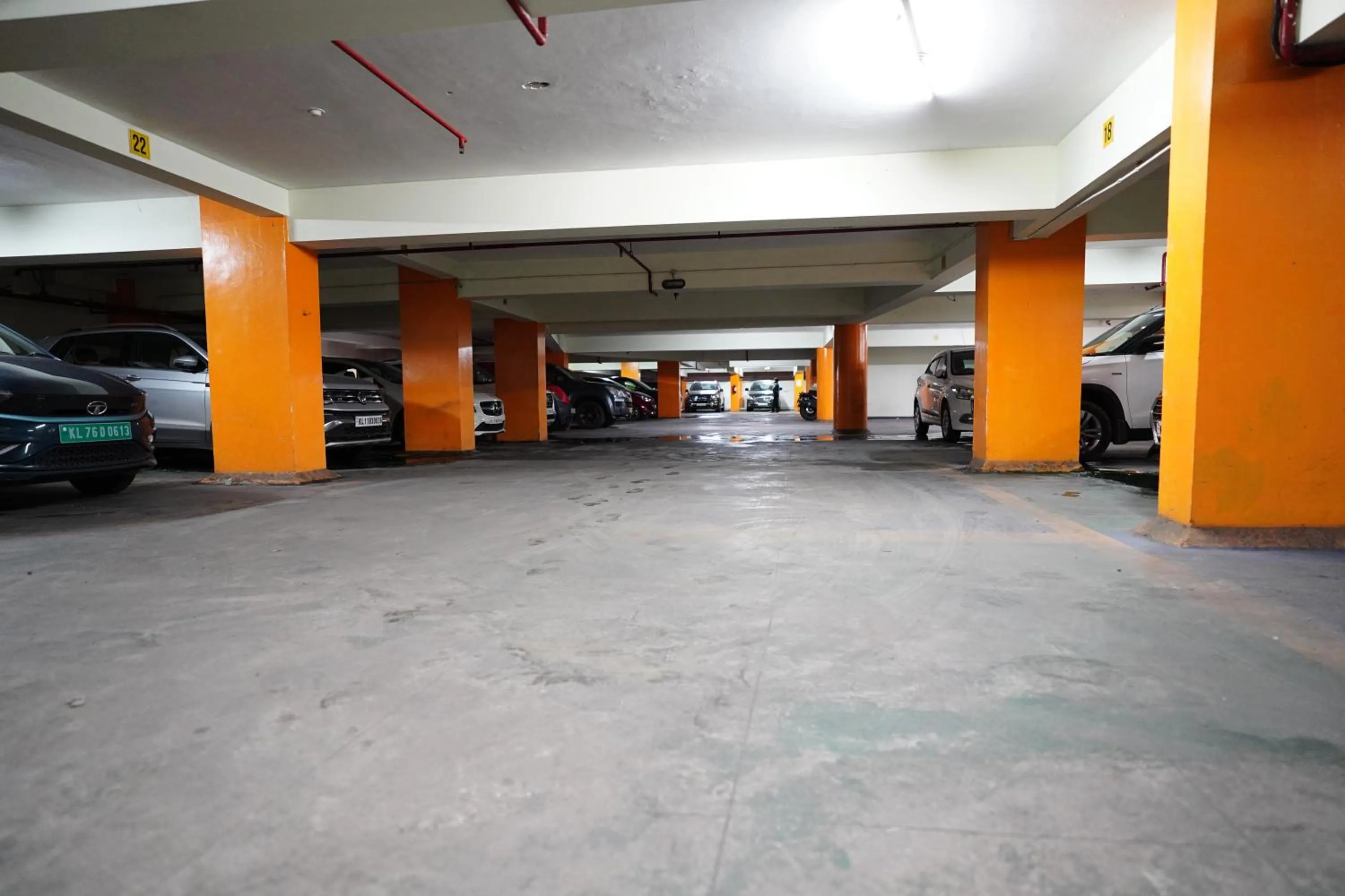 Parking in Emarald Hotel Calicut