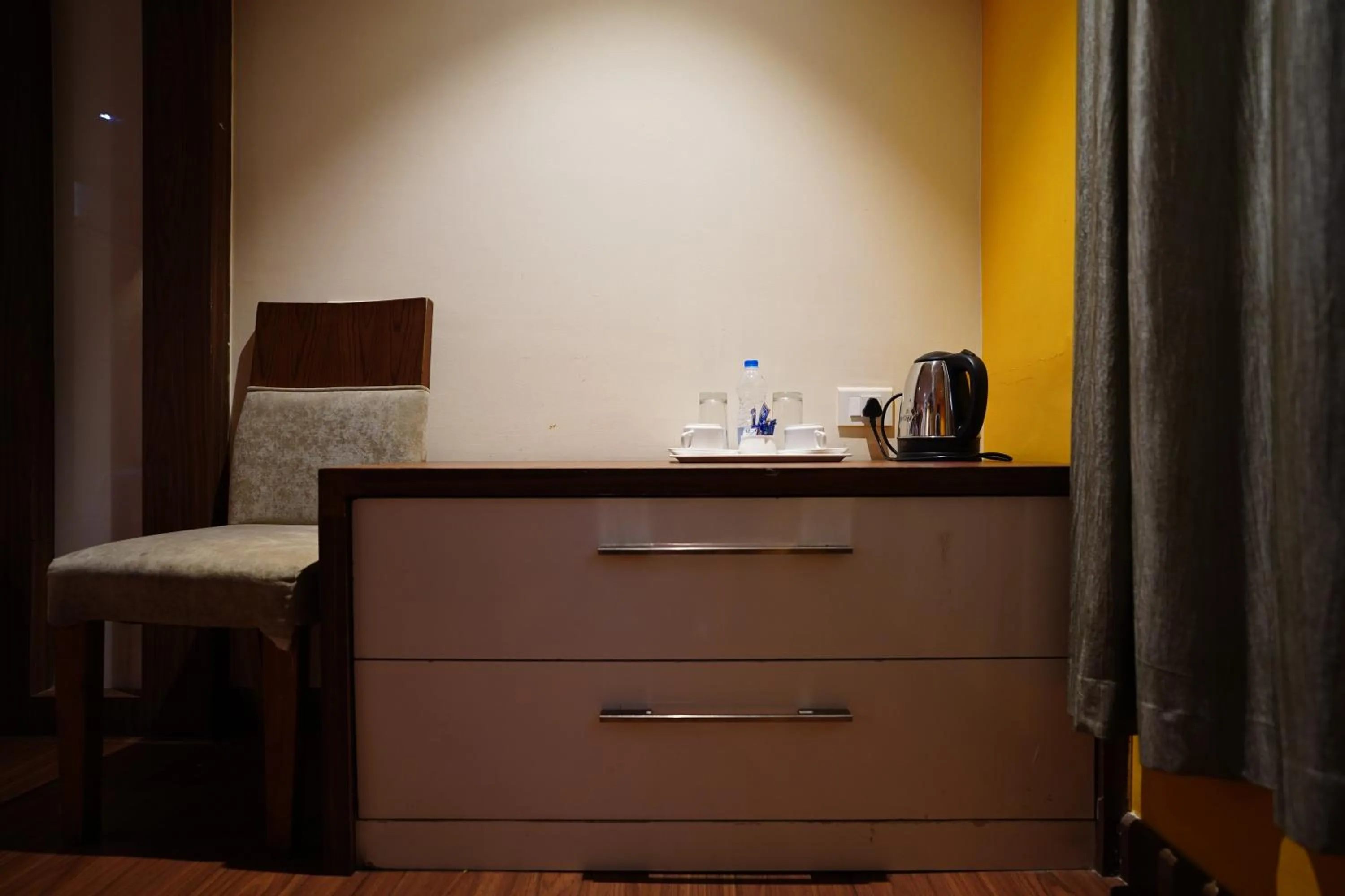 Coffee/tea facilities in Emarald Hotel Calicut