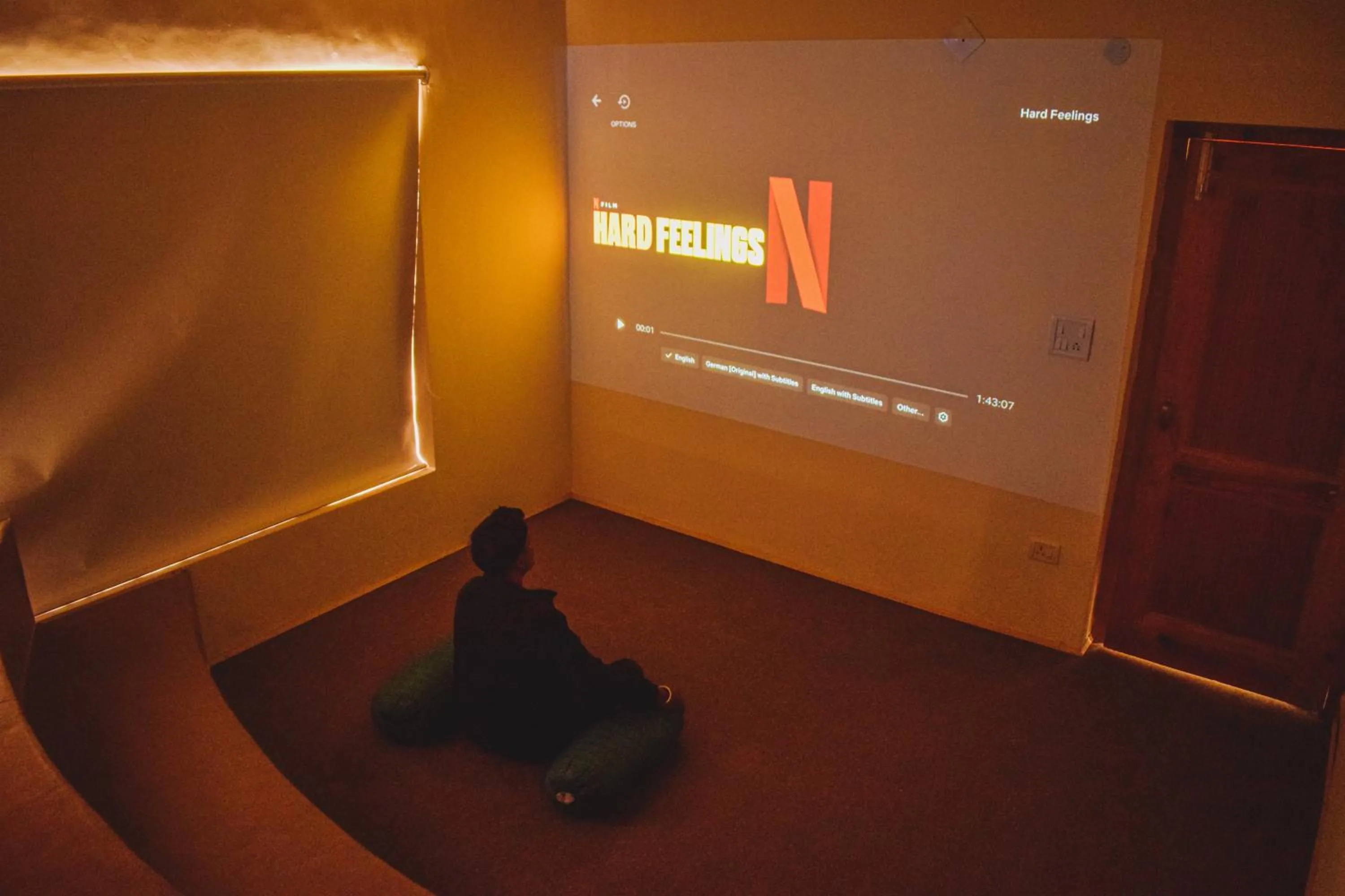 TV and multimedia in Raybo Hostel - Serene stay with 5 mins walk from the main market